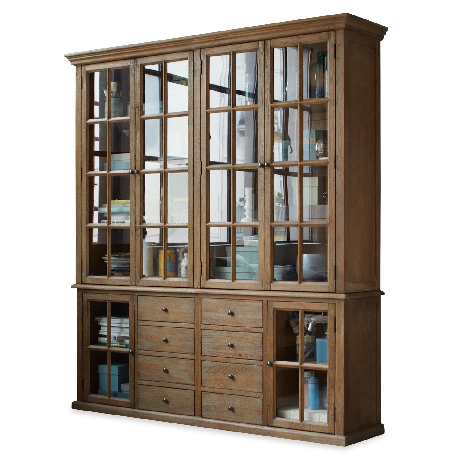 Großer Vitrinenschrank aus Holz mit Schubladen und Glastüren in natürlicher Holzfarbe