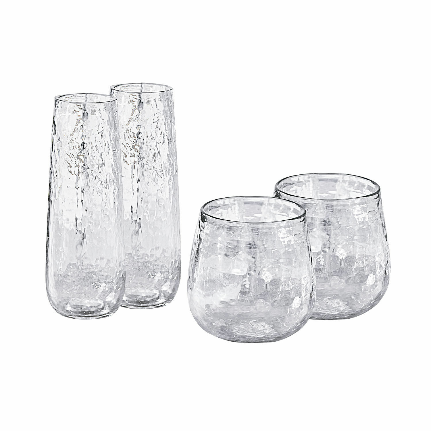 Set aus vier transparenten Trinkgläsern aus gehämmertem Glas mit modernem Design