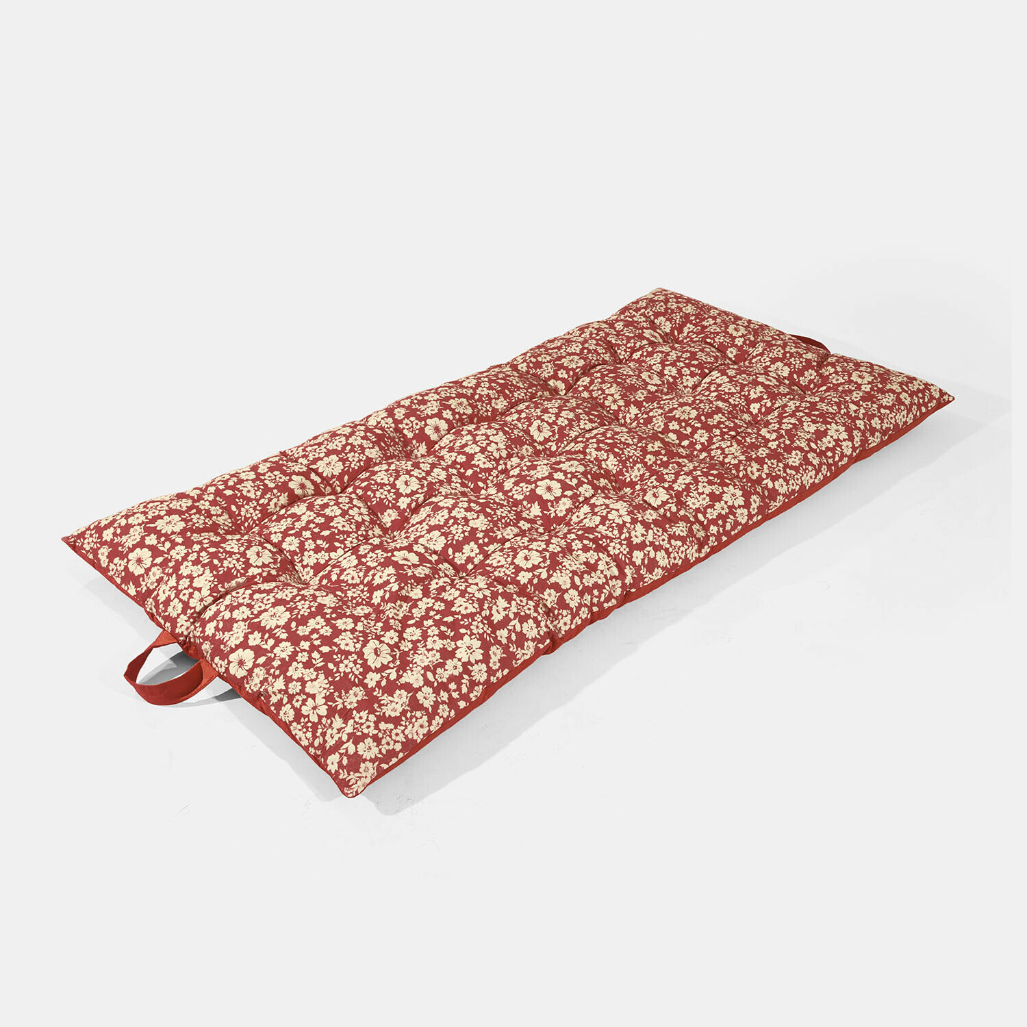 Rote Matte mit cremefarbenem Blumenmuster und Griff, weich und bequem zum Sitzen