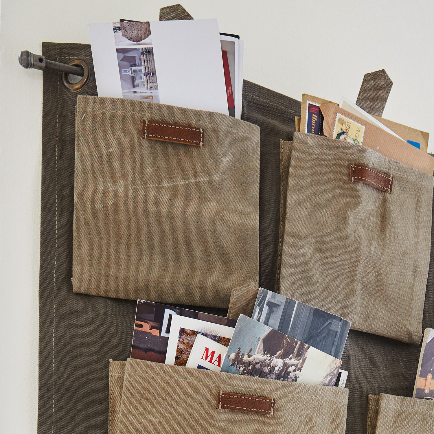 Beiger Wandorganizer aus Stoff mit Taschen für Dokumente und Briefe für Zuhause und Büro