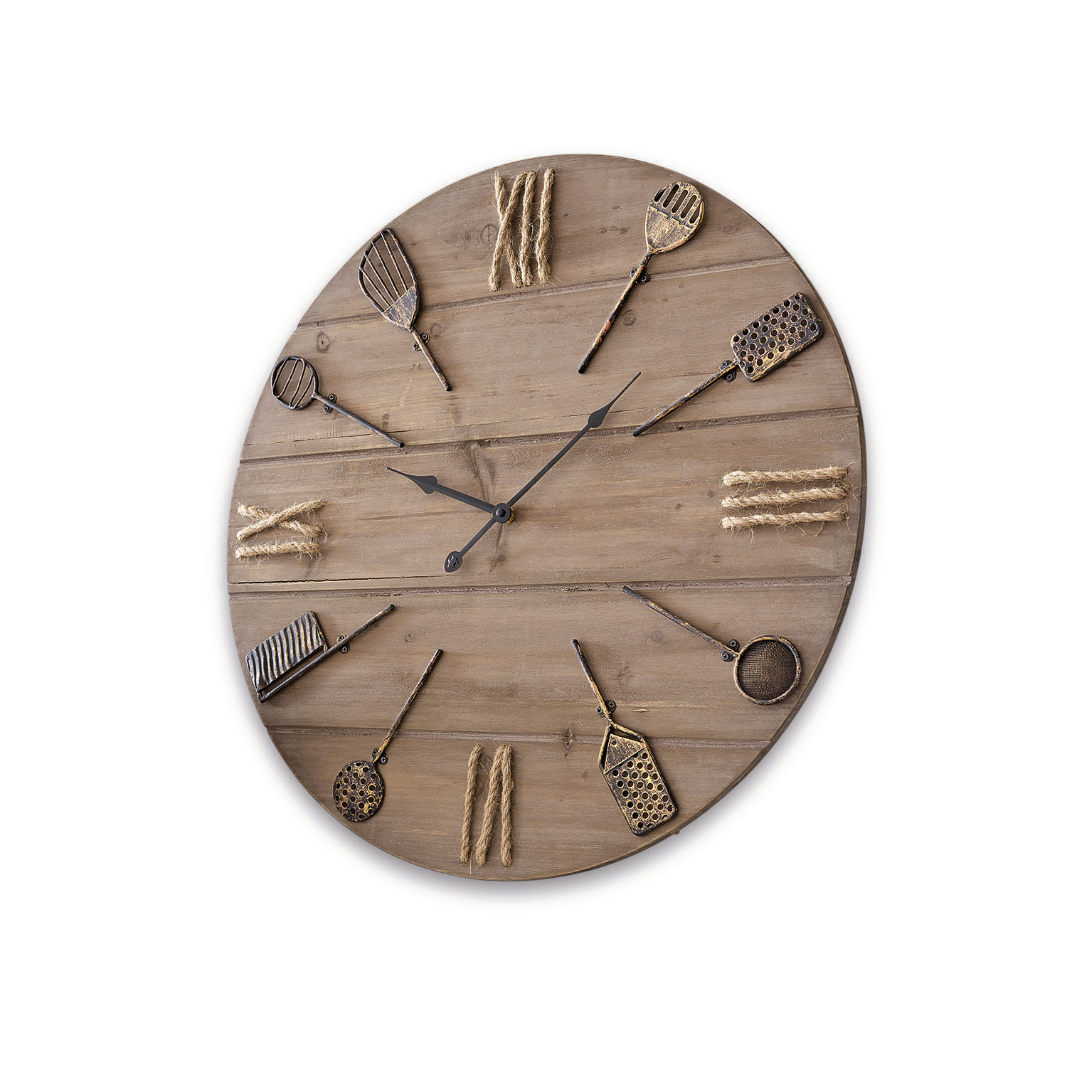 Runde Wanduhr aus Holz mit braunen Metall-Küchenutensilien als Ziffern für Wohnraum