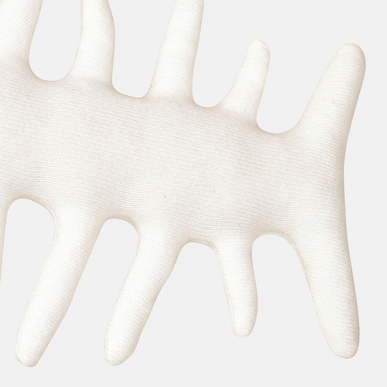 Dekoratives Kissen in Fischgrätenform aus weißem Stoff, moderner Wohnaccessoire