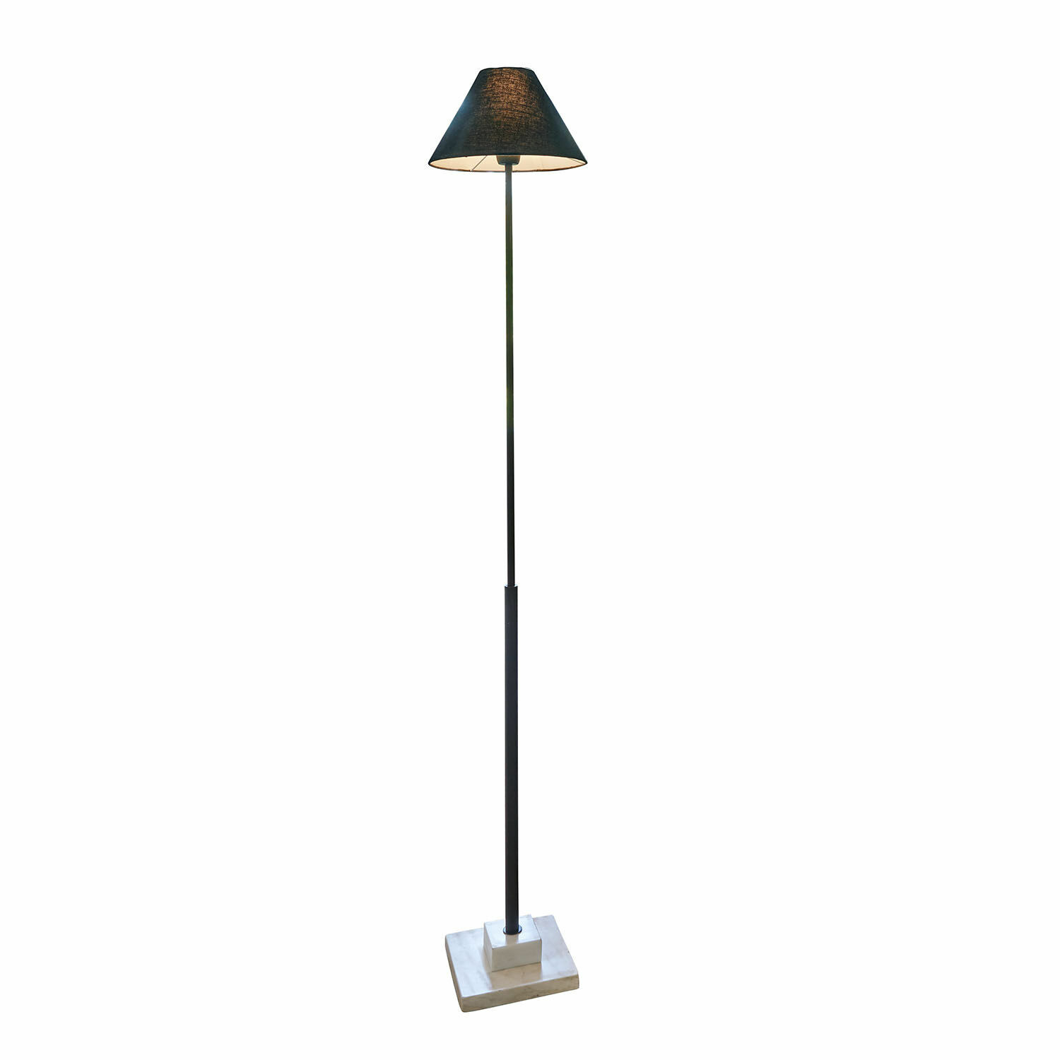 Stehlampe Orvienne Schwarze Stehlampe mit Stoffschirm und Marmorfuß für stilvolles Wohnzimmer