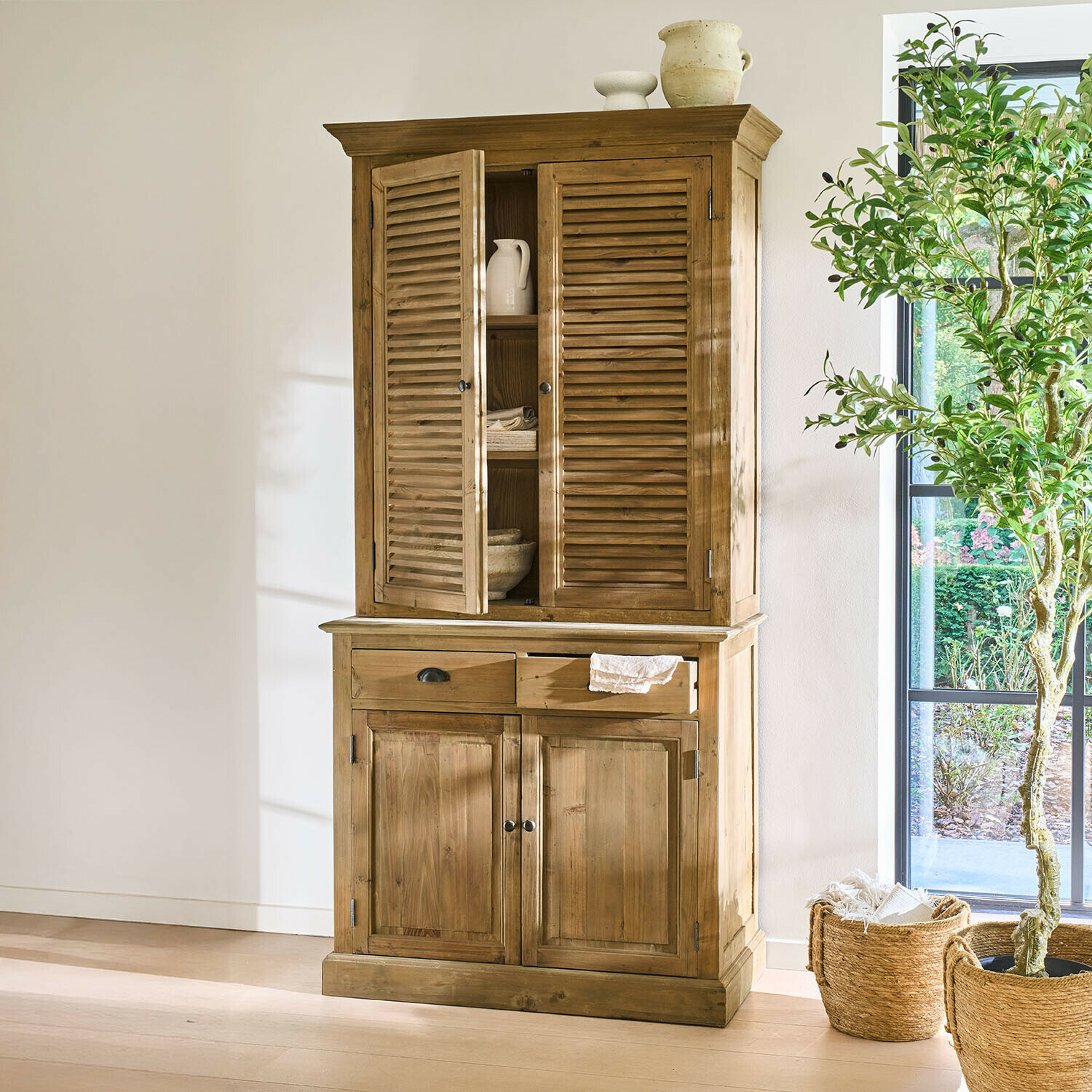 Schrank Harbury