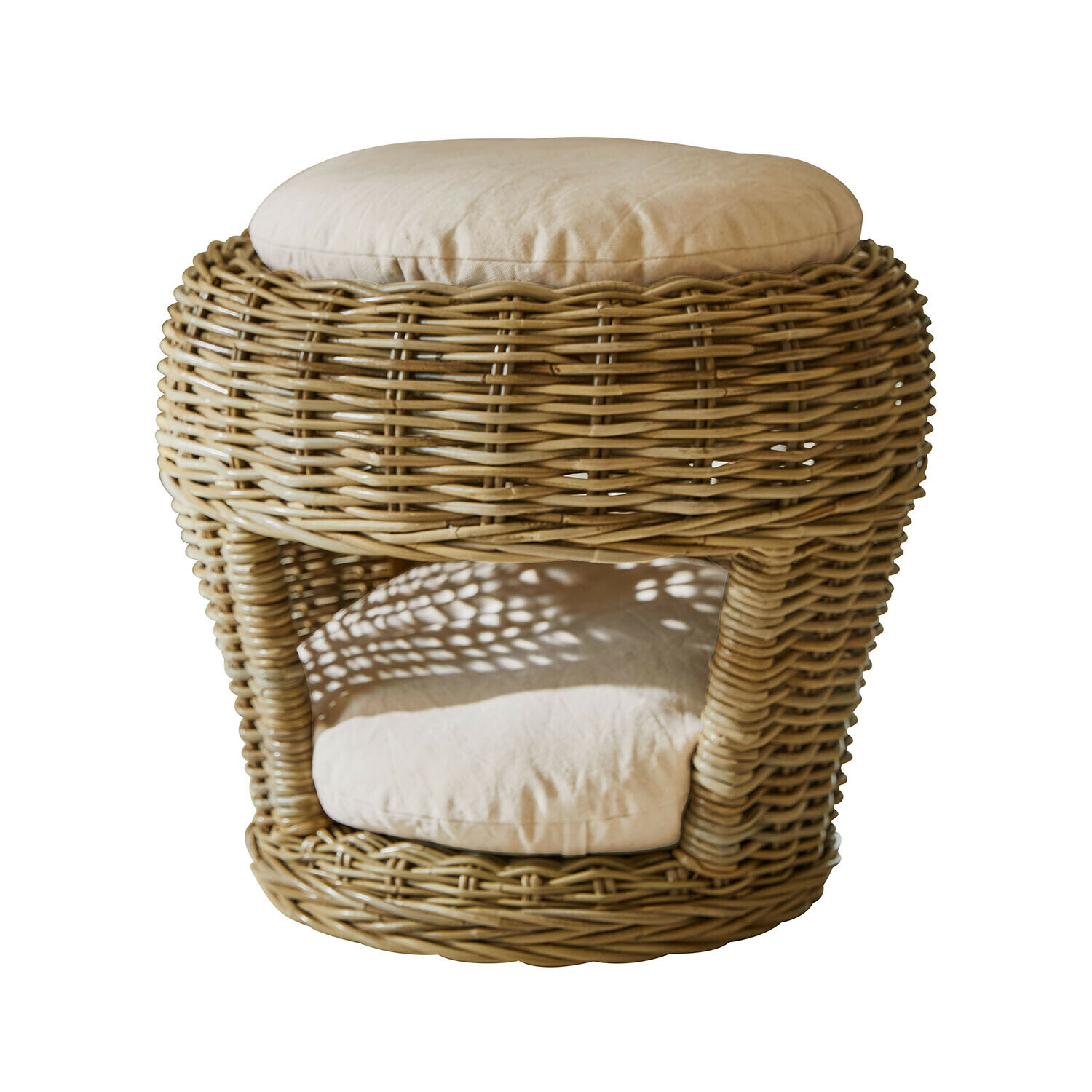 Haustierkorb Haverdon Runder Rattanhocker in Naturfarbe mit cremefarbenem Kissen und Stauraum darunter