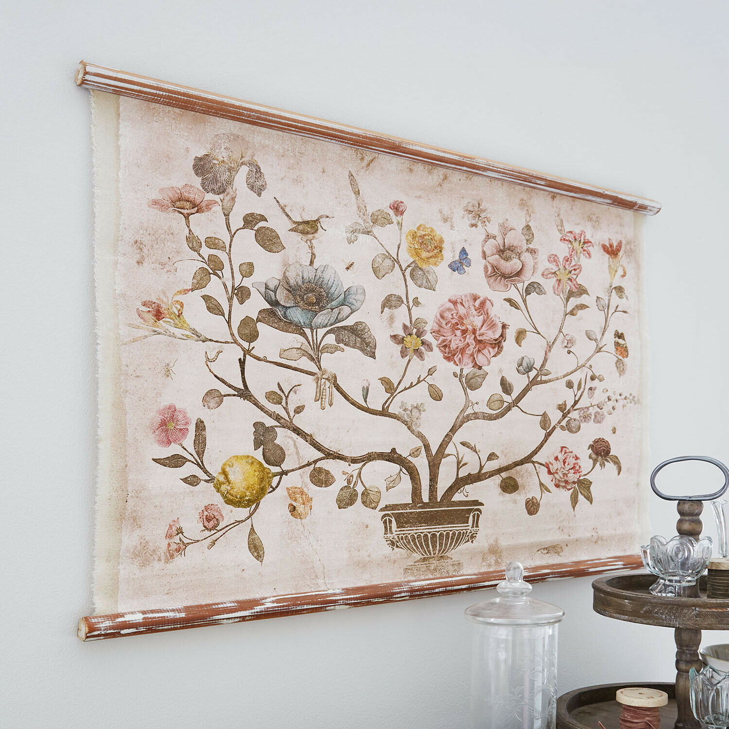 Pannello decorativo Lueur d’Aube, Motivo botanico vintage, Lino dipinto, Cornice in legno di abete in colorato