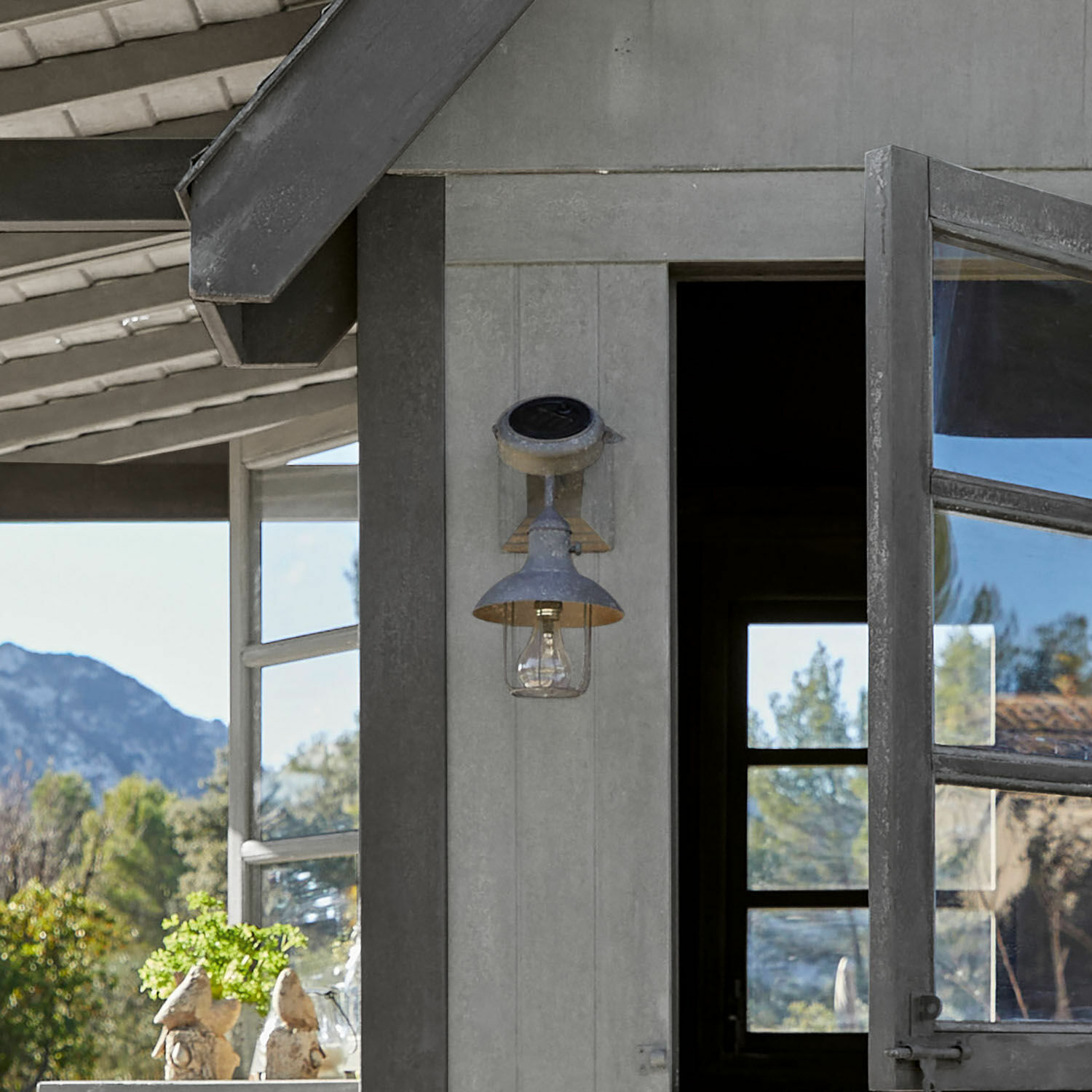 Farol solar de pared Anniviers | gris antiguo | Alto/Ancho/P aprox. 34.5/25/17 cm Farol solar de pared Anniviers | gris antiguo | Alto/Ancho/P aprox. 34.5/25/17 cm