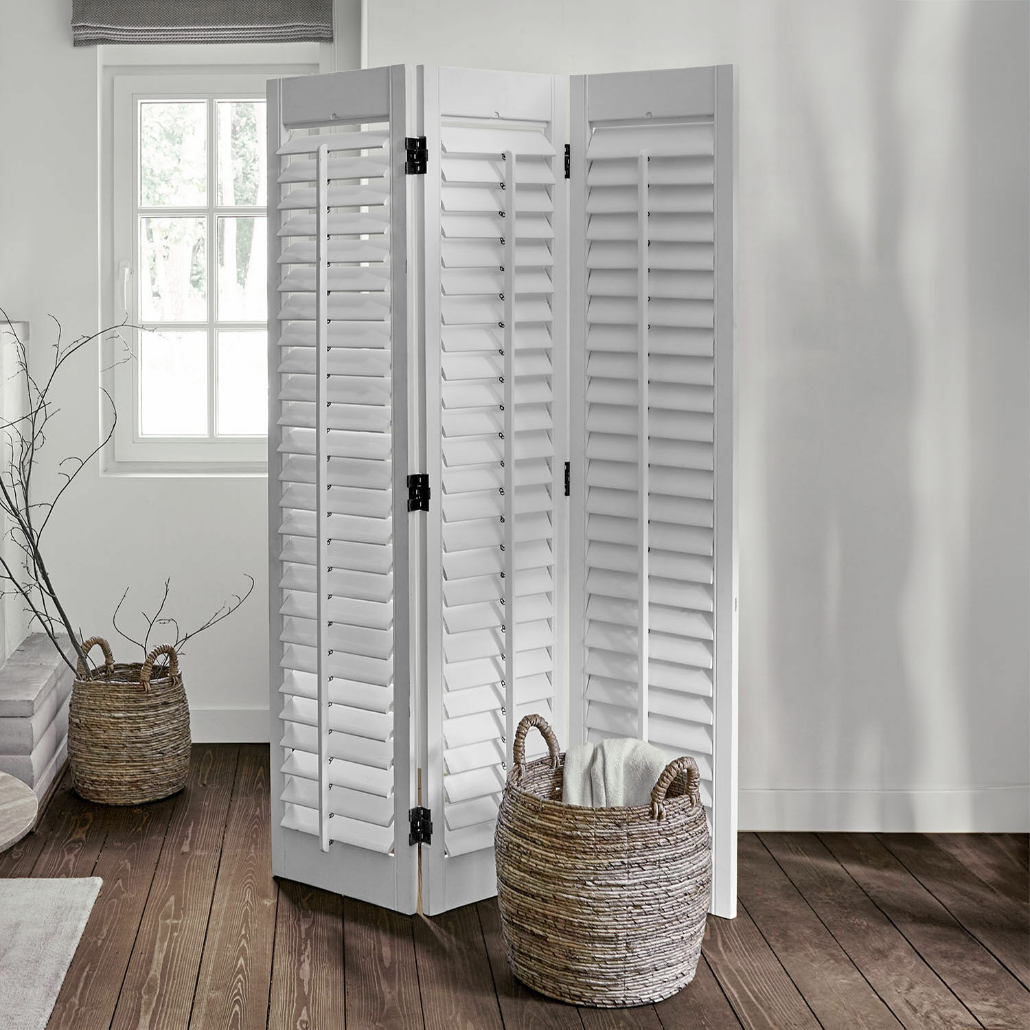 Roomdivider Ventura, Gelakt hout, Beweegbare louvres, Inklapbaar om ruimte te besparen in wit