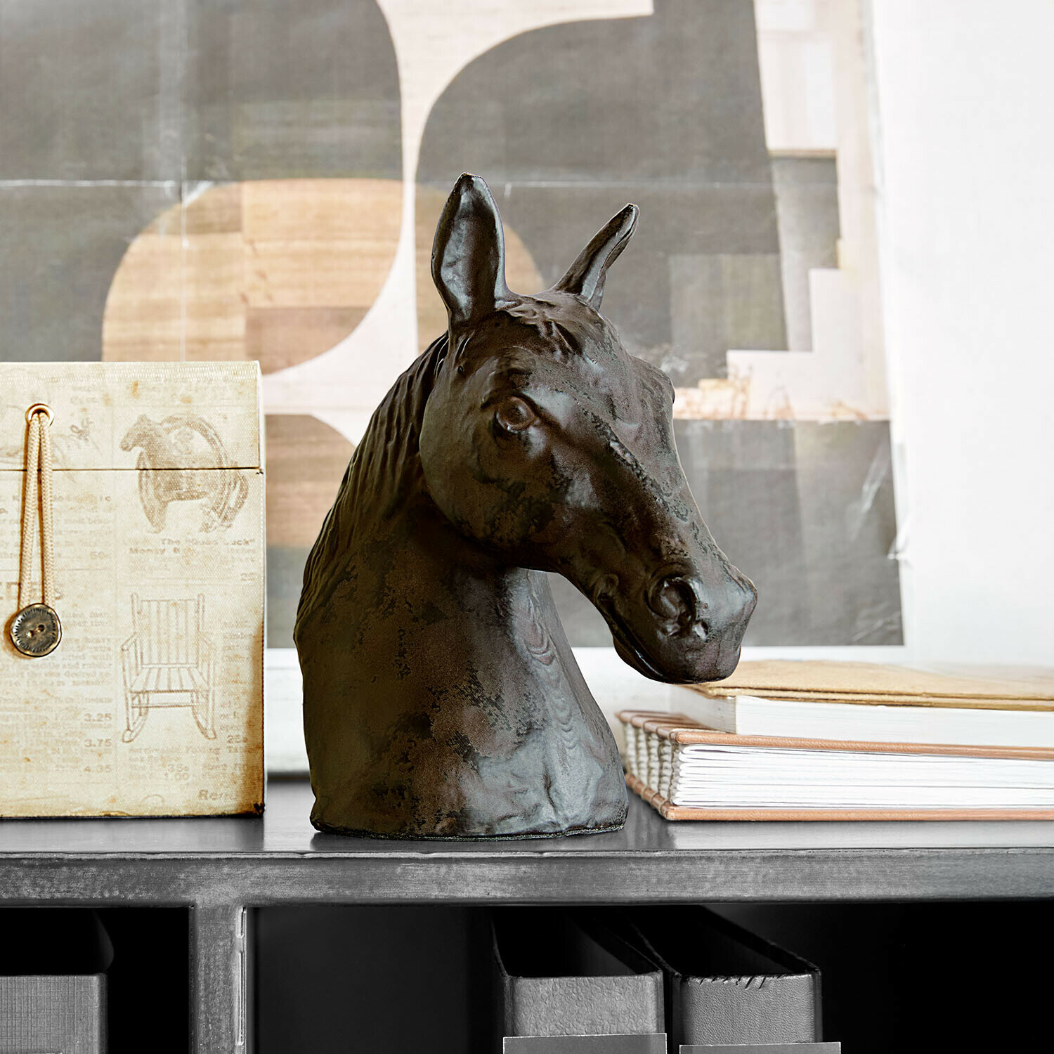 Cheval décoratif Kingsmere, Aluminium massif, Finition foncée en bronze vieilli