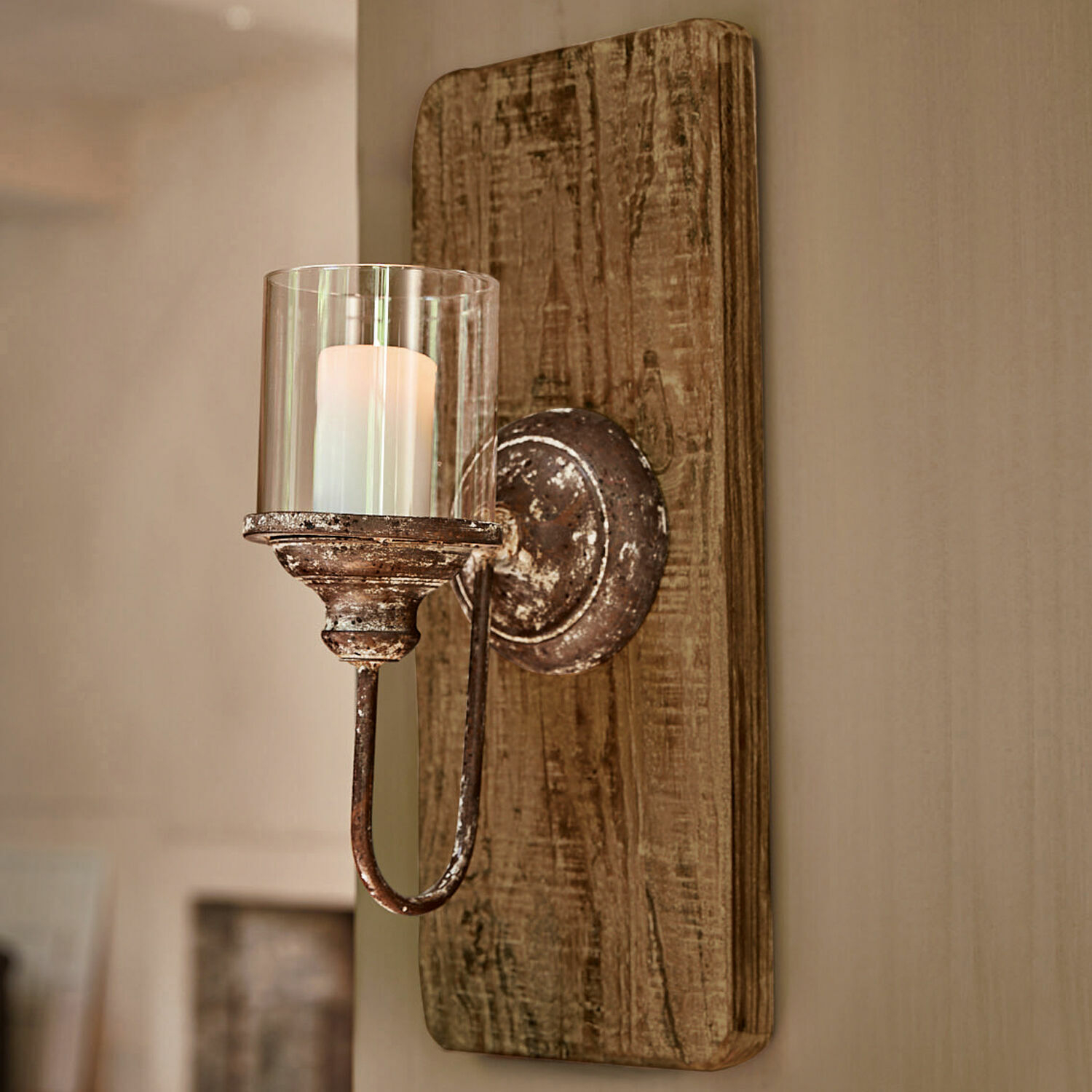 Loberon Świecznik ścienny Vios, Żelazny stelaż o antycznym wykończeniu, Drewno sosnowe z odzysku, Wysokiej jakości szklany cylinder in antyczny brąz/