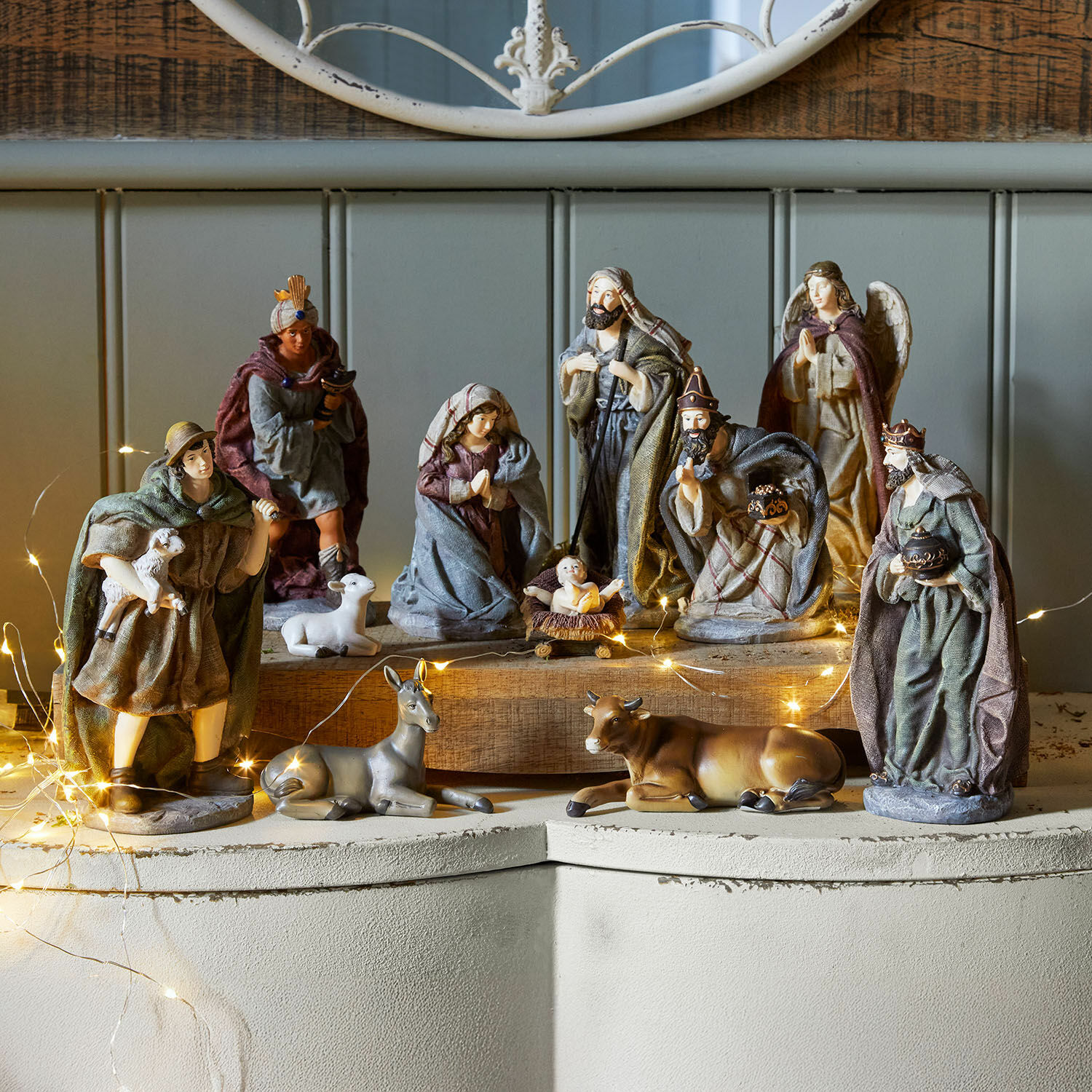 Krippenfigur 11er Set Luniva Krippenfiguren-Set mit biblischen Figuren und Tieren in natürlichen Farben auf Holzsockel für Weihnachtsdekoration