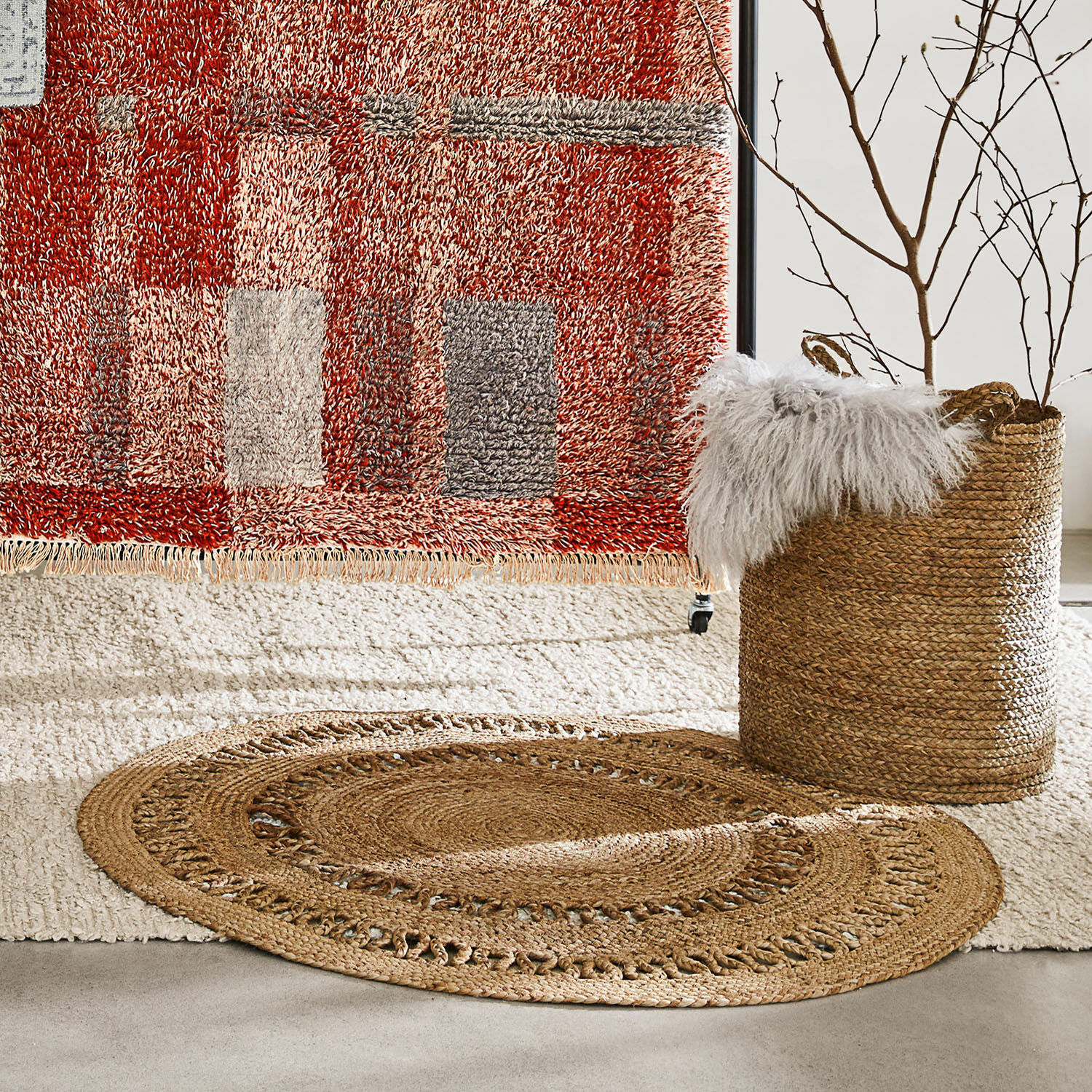 Teppich Nymarion Ovaler Jute-Teppich in Naturfarbe auf hellem Teppich, rustikale Wohnraumdekoration