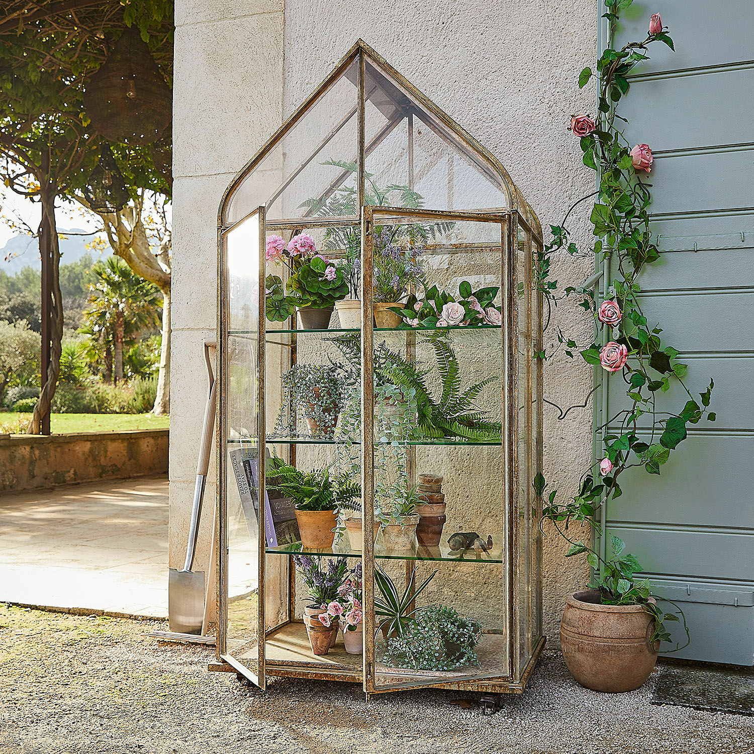 Gewächshaus Belfaux Vintage Metall-Gewächshaus mit Glas und Topfpflanzen, ideal für Gartenpflanzen und Blumen.