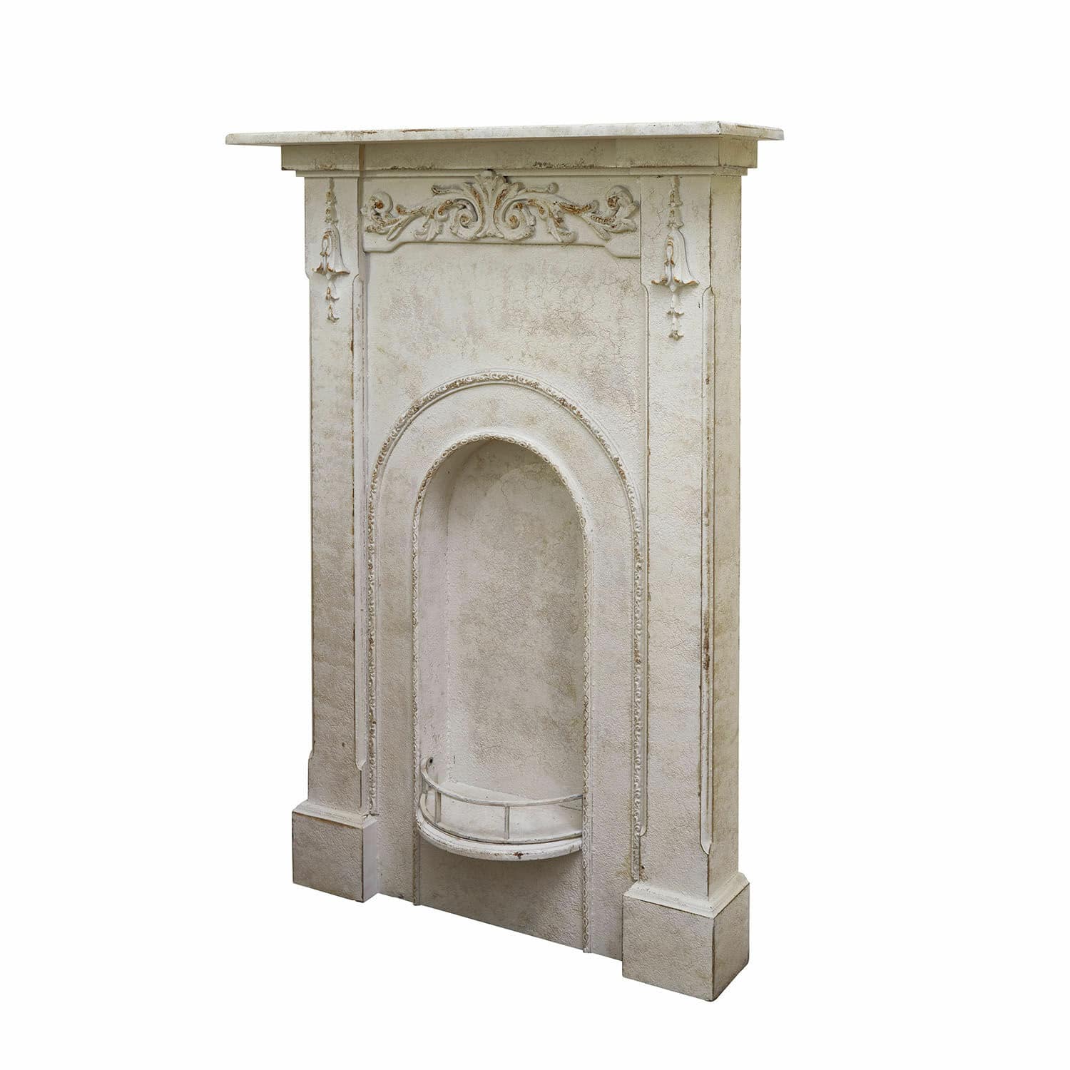 Kaminkonsole Câlanette Dekorativer weißer Kamin aus Kunststein mit verzierten Reliefs und Ablagefläche im Vintage-Stil