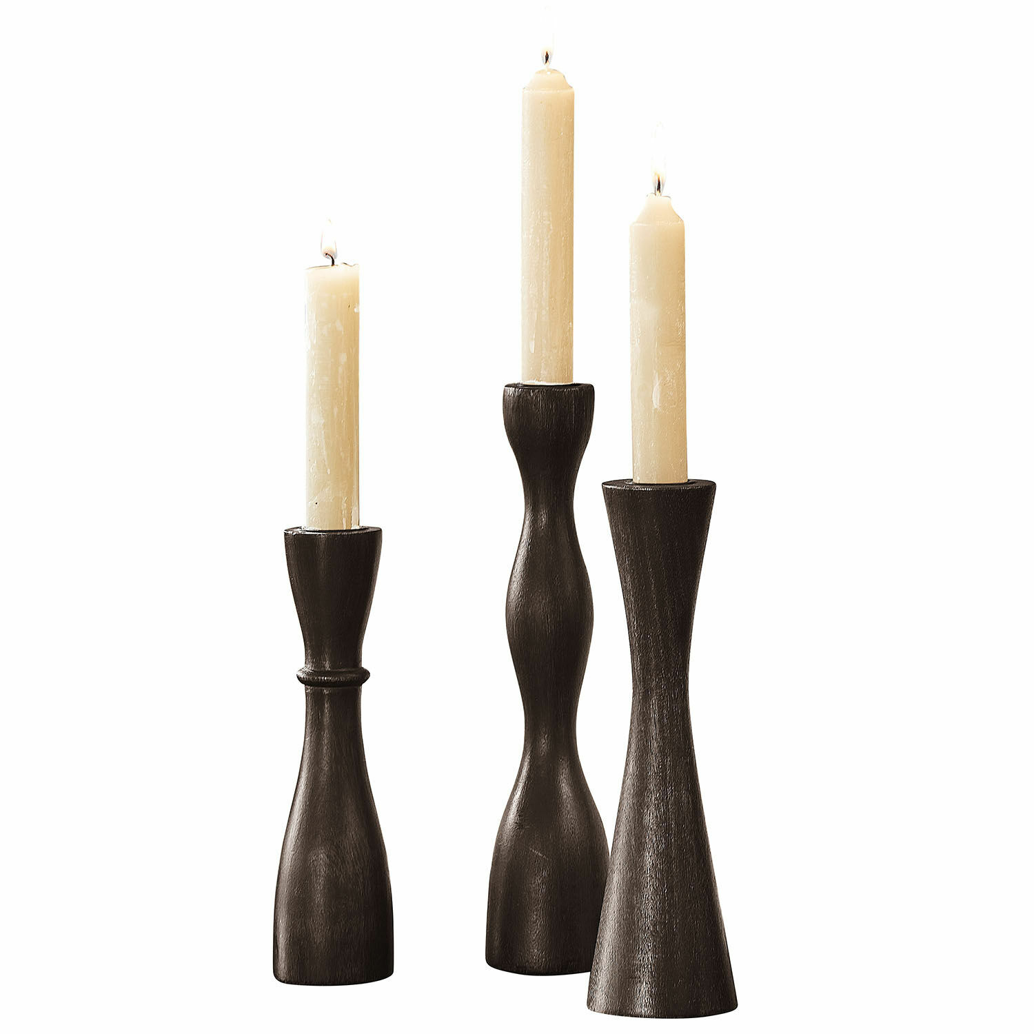 Kerzenständer 3er Set Méléandre Set aus drei schwarzen Holzkerzenhaltern mit cremefarbenen Kerzen für Wohnraumdeko