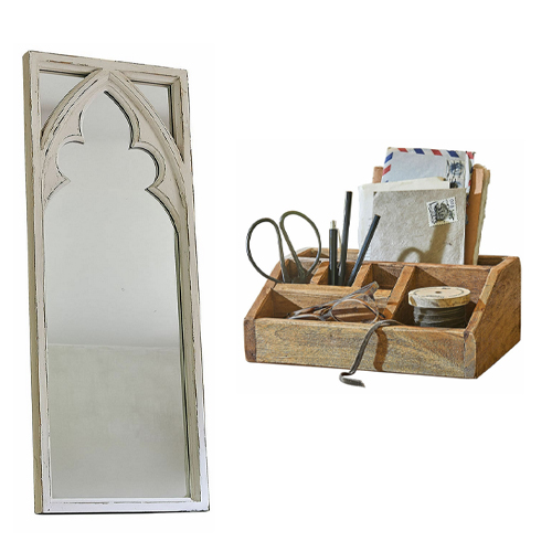 Holz-Organizer mit Fächern und Briefen, weißer dekorativer Spiegel mit verziertem Rahmen