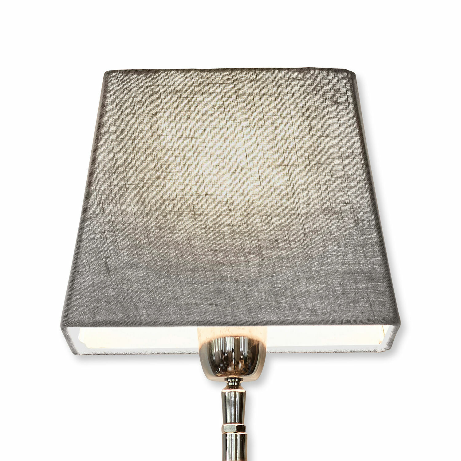 Lampenschirm Linderas Tischlampe mit Metallfuß und grauem Stoffschirm, modernes Design für Wohnraumbeleuchtung
