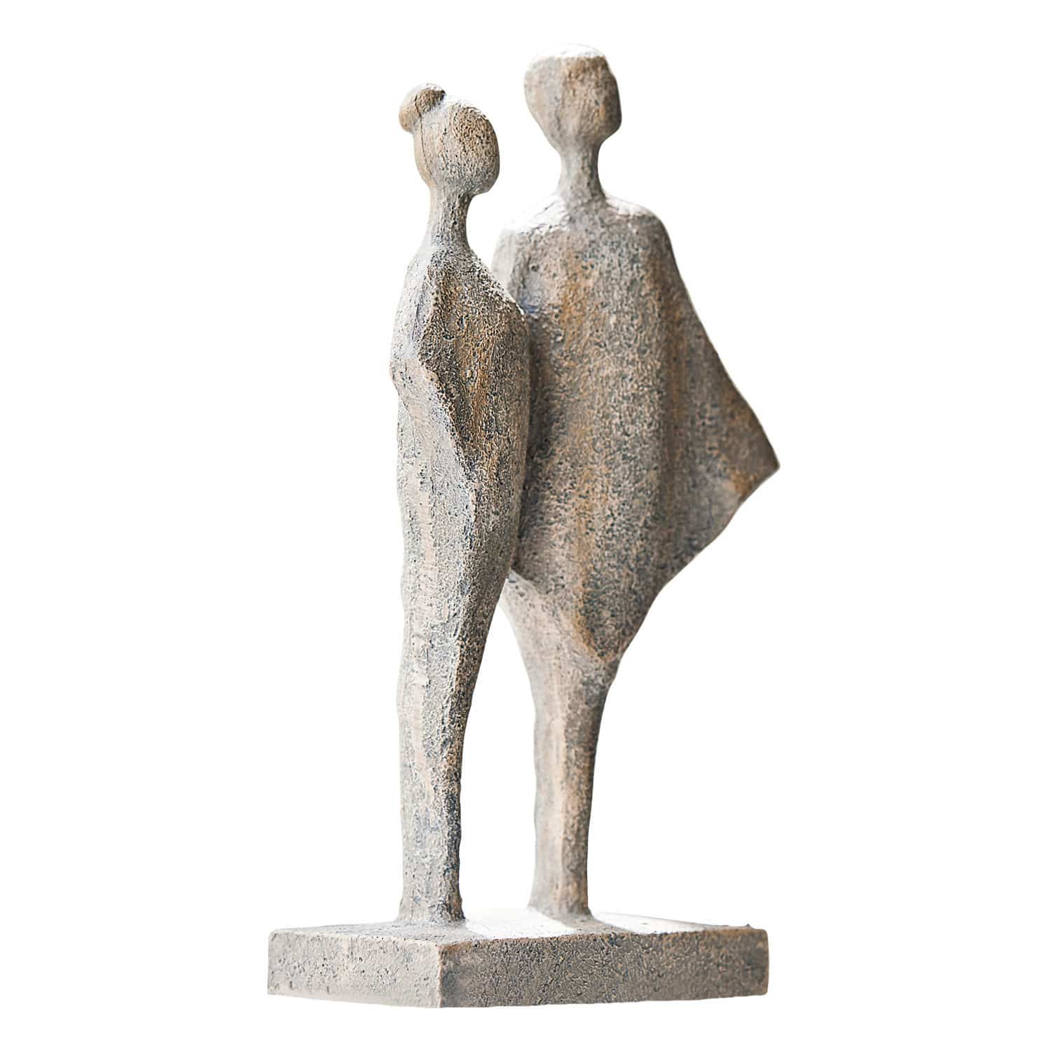 Skulptur Teslin Dekorative Skulptur aus grauem Stein mit zwei Figuren auf rechteckigem Sockel, moderne Wohnraumdeko