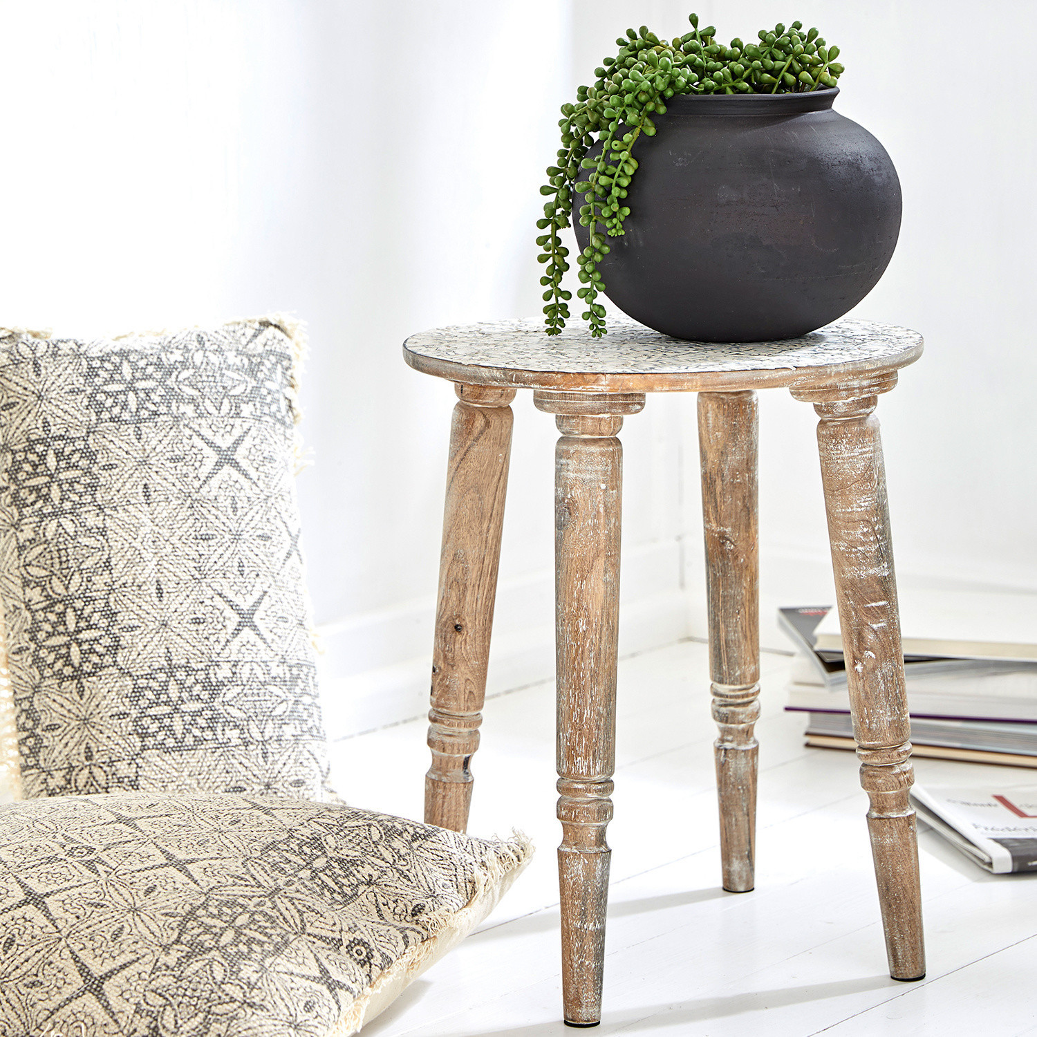 Hocker Bazas