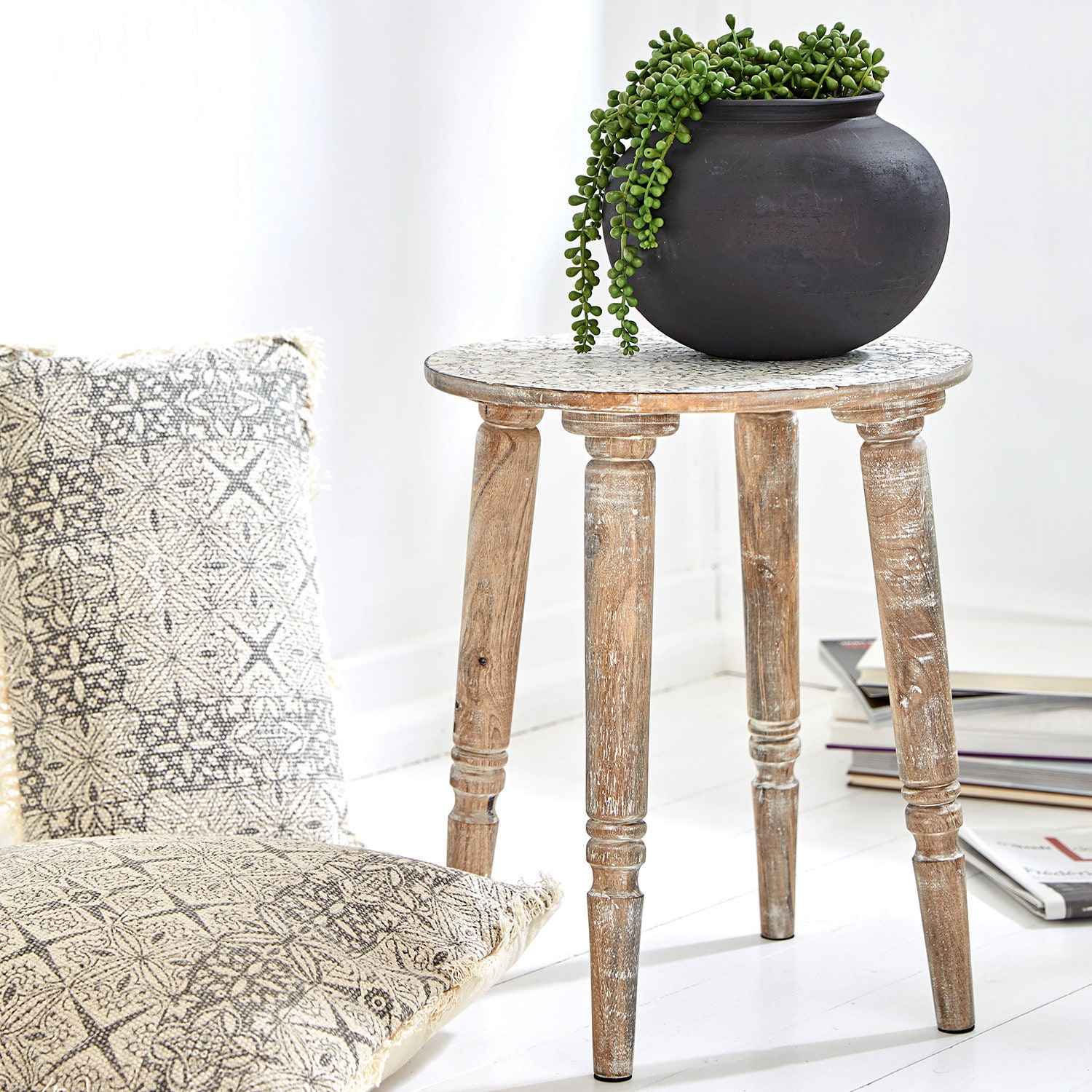 Hocker Bazas