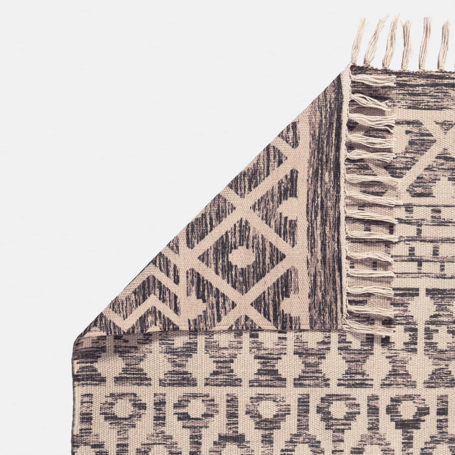 Beigefarbener Teppich mit geometrischem Muster und Fransen aus robustem Gewebe, Wohnaccessoire