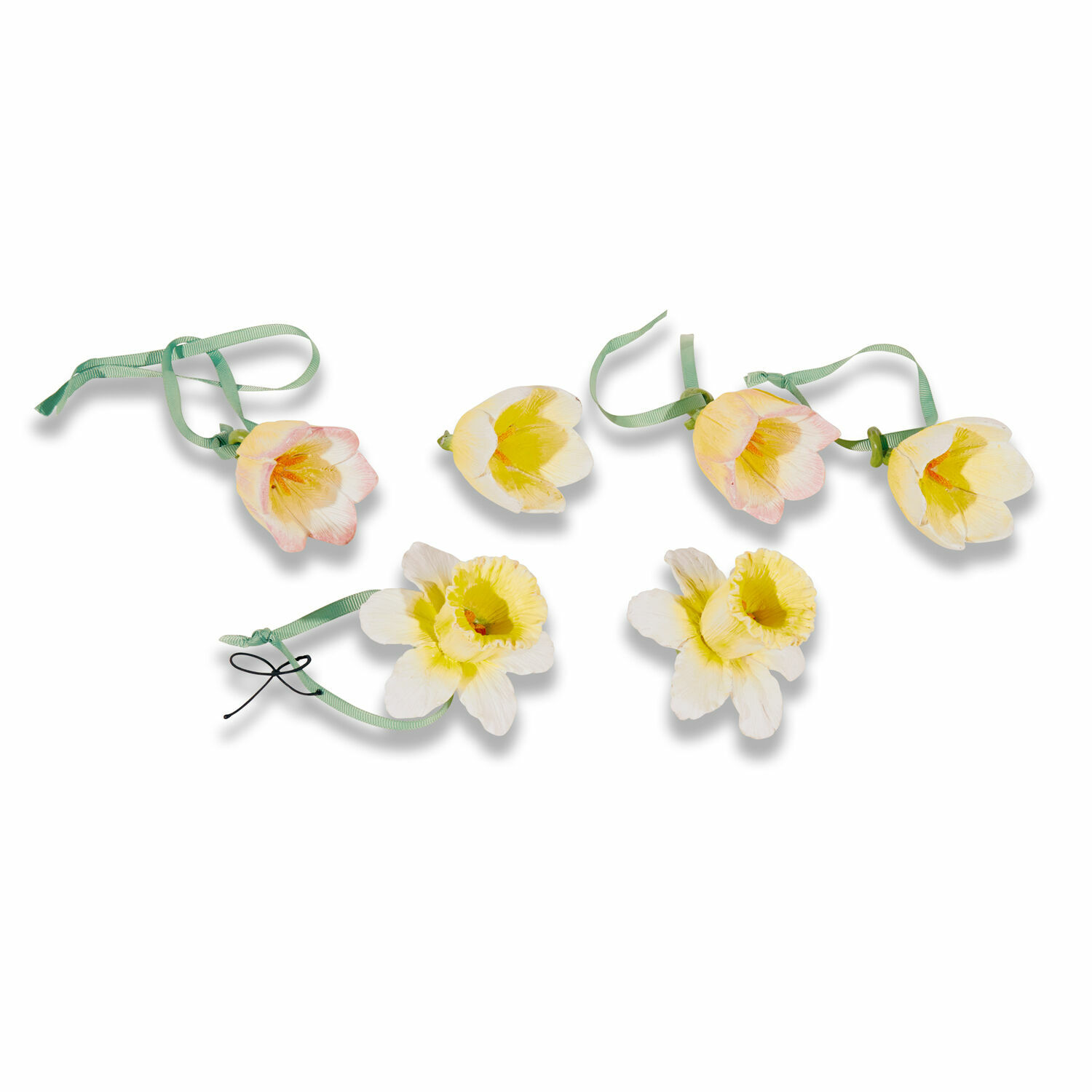 Dekorative Stoffblumen in Gelb-Rosa mit grünen Bändern zum Aufhängen, Wohnaccessoire