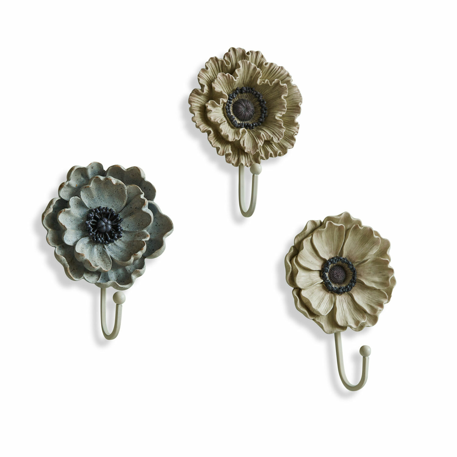 Set aus drei metallischen Wandhaken in Blumenform in Beige- und Grautönen für die Wanddekoration