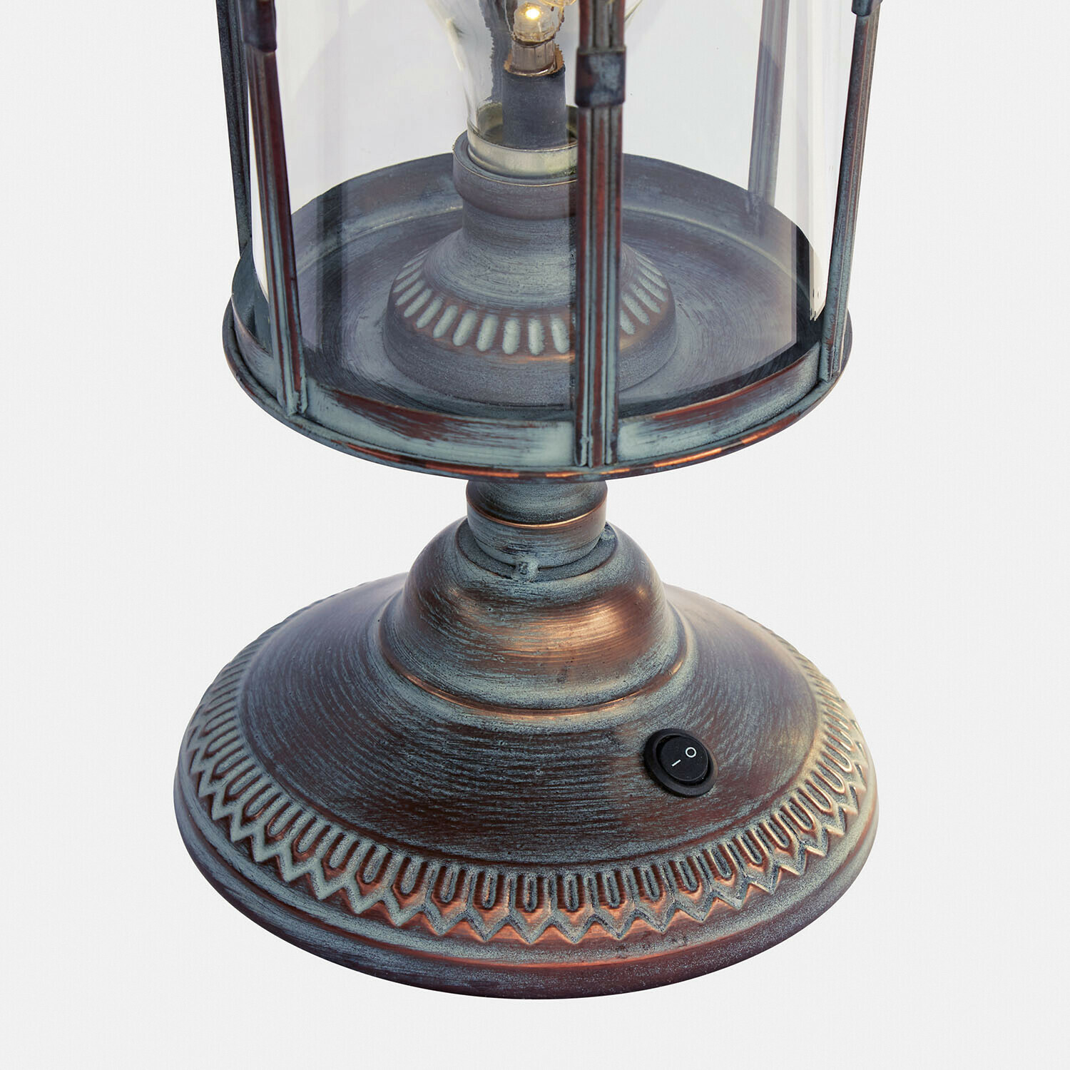 Vintage Tischlampe aus Metall mit Kupferpatina und Schalter, dekorative LED-Beleuchtung