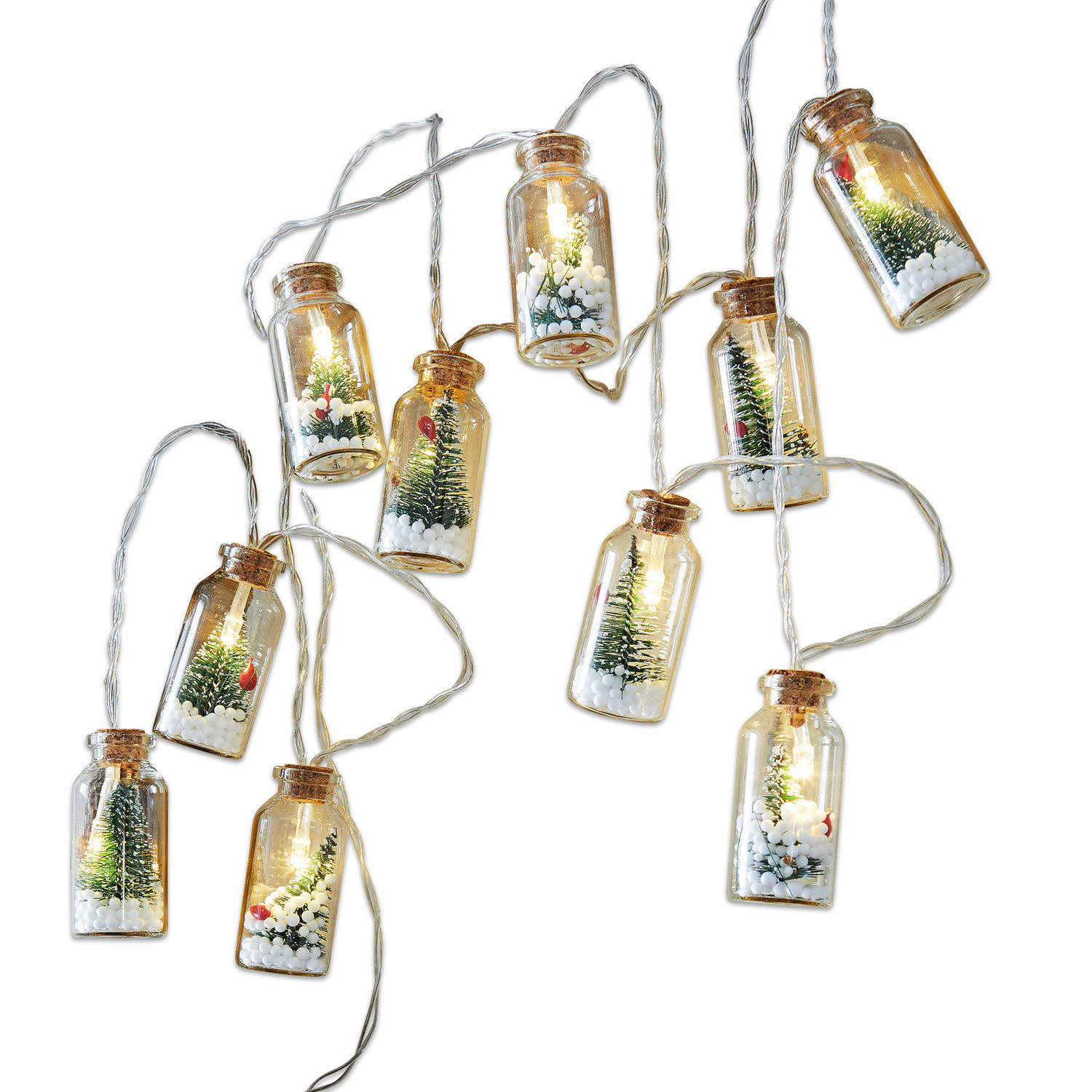 LED-Lichterkette mit Mini-Weihnachtsbäumen und weißen Kugeln in Glasflaschen als Dekoration