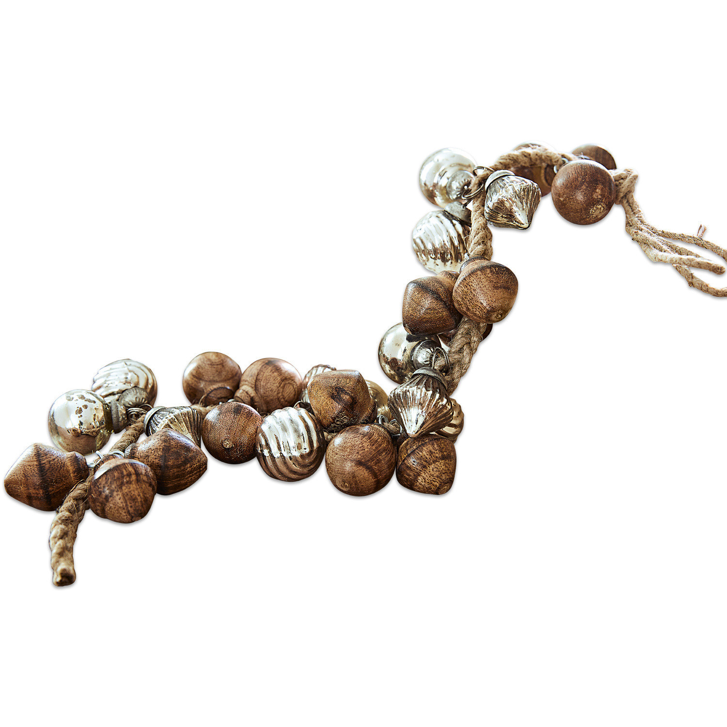 Dekorative Kette aus Holz- und Metallkugeln in natürlichen Braun- und Silberfarben für Deko