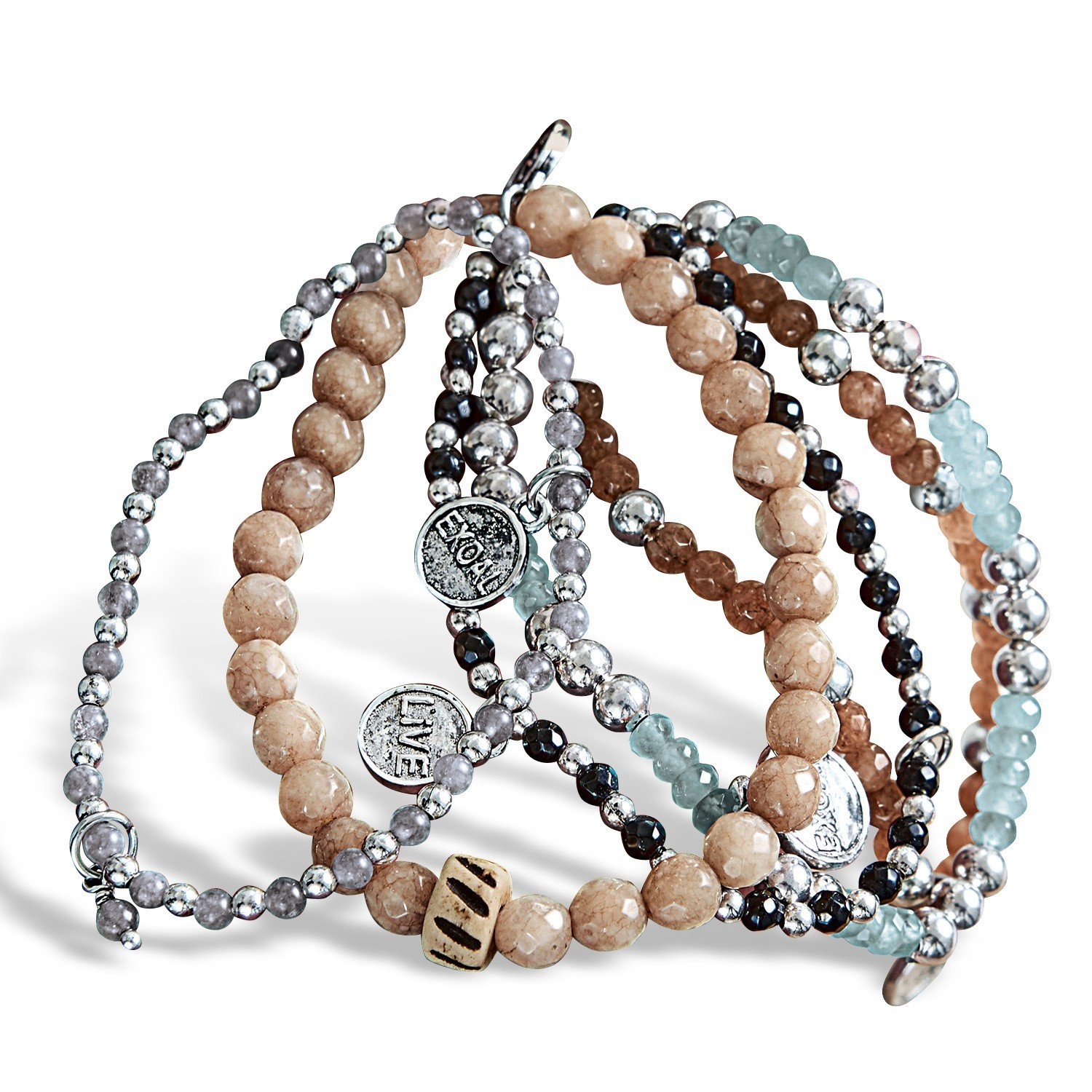 Set aus Armbändern mit Natursteinen in Beige, Grau und Blau mit Metallanhängern, modischer Schmuck