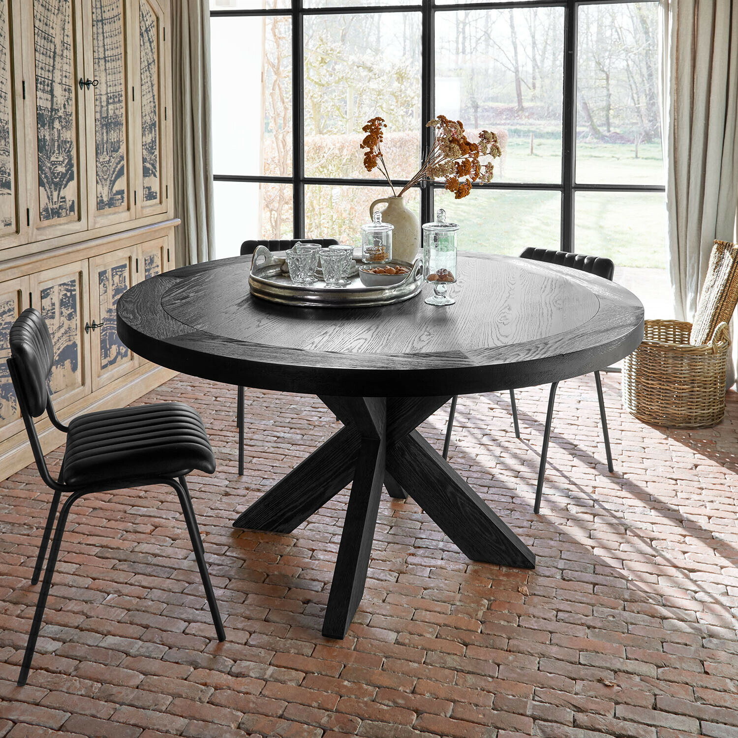 Tisch Darvoux