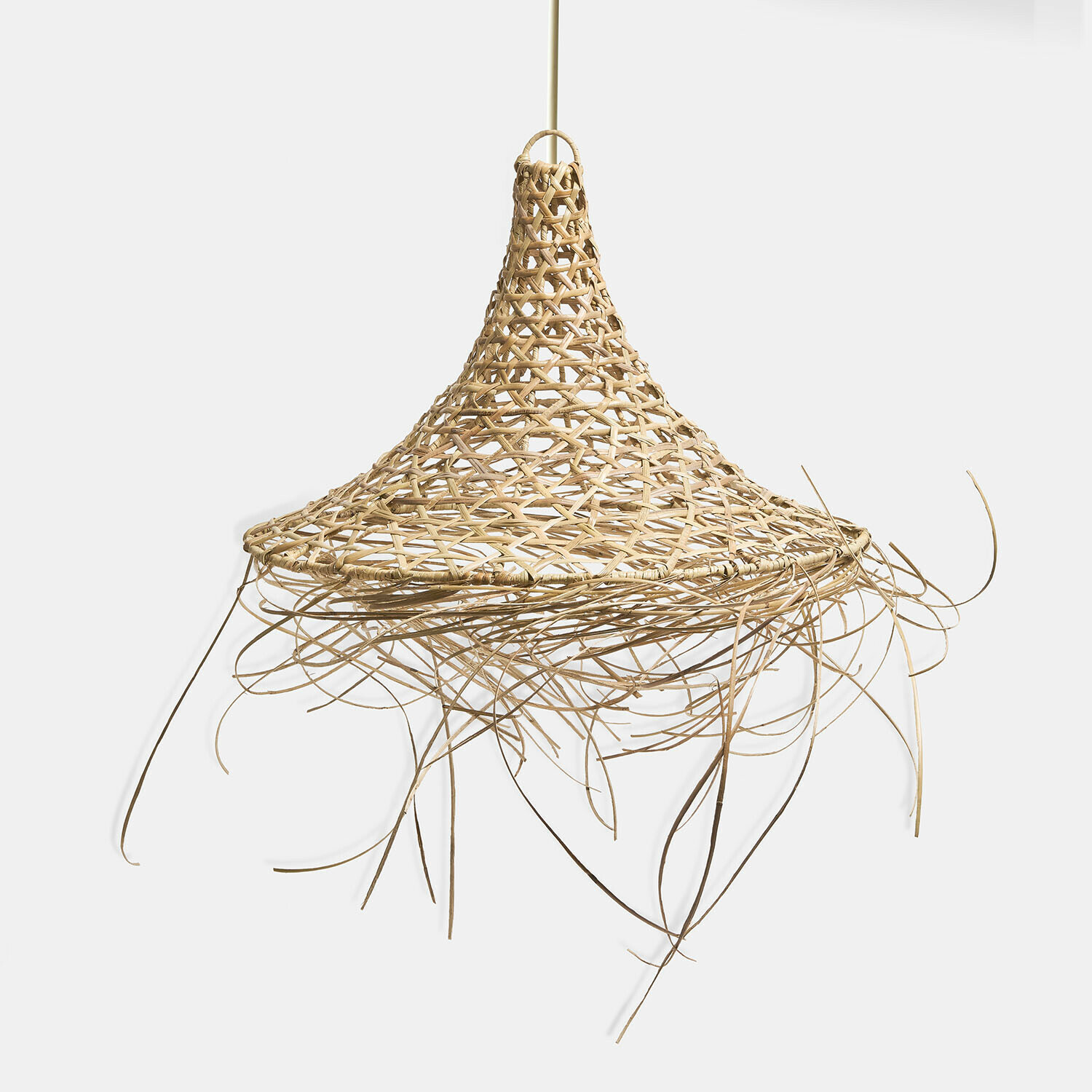 Lampenschirm Calvado Hängelampe aus natürlichem Rattan in hellem Braun mit dekorativen Fransen, Boho-Stil Leuchte