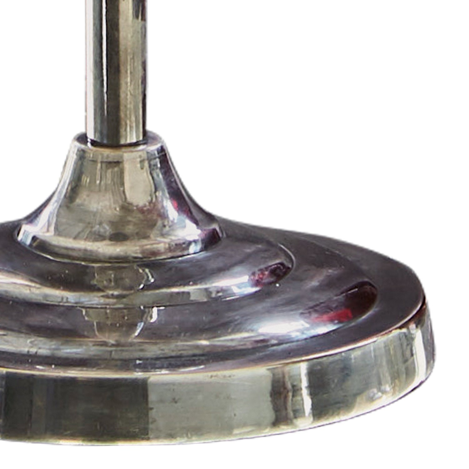 Lampenfuß aus gebürstetem Metall in Silber für modernes und elegantes Lichtdesign