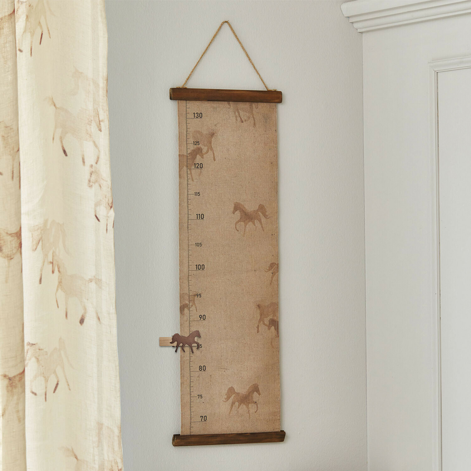 Leinwand-Wachstumsmesser mit braunen Pferdemotiven zum Aufhängen, passend für Kinderzimmer