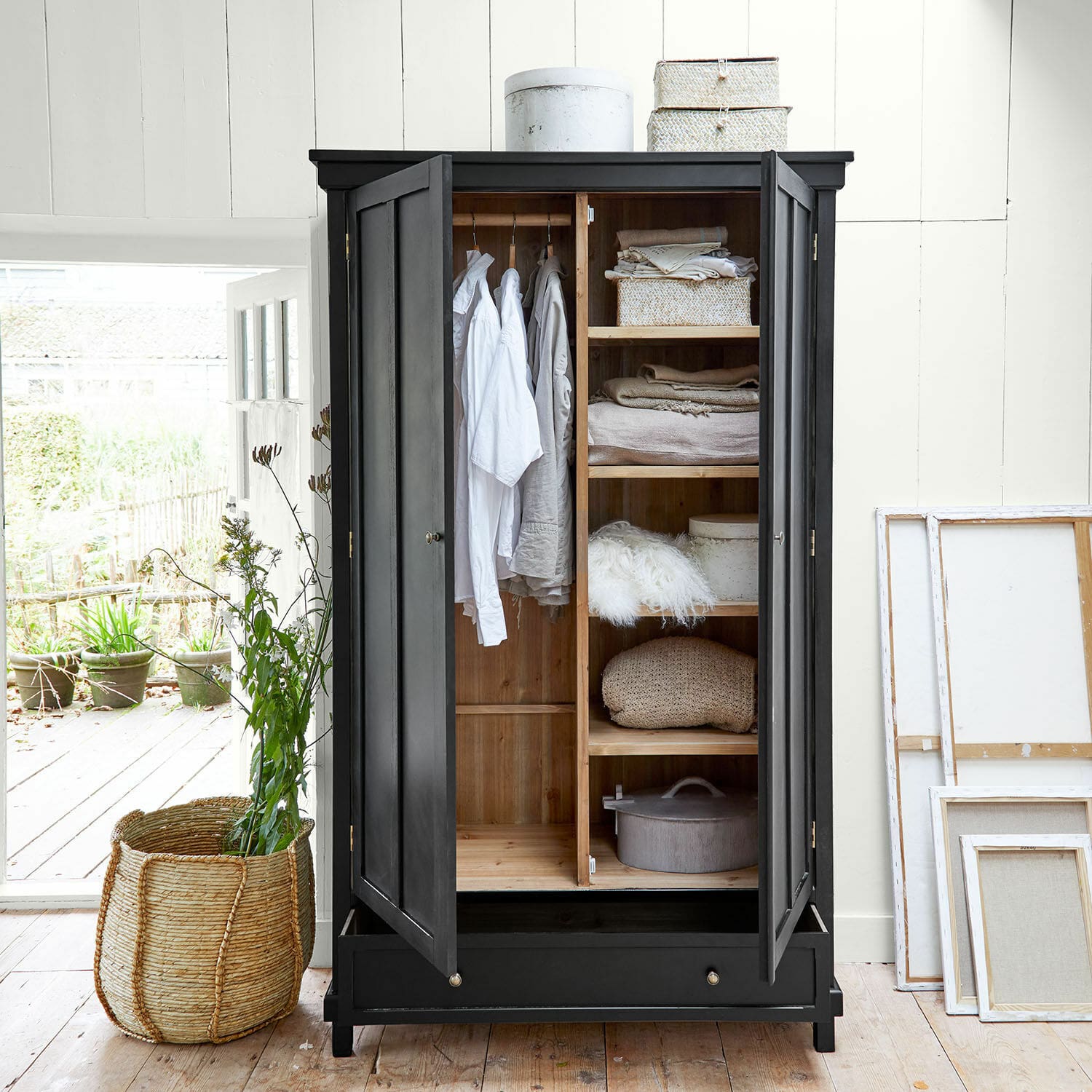 Kleiderschrank Sirevol