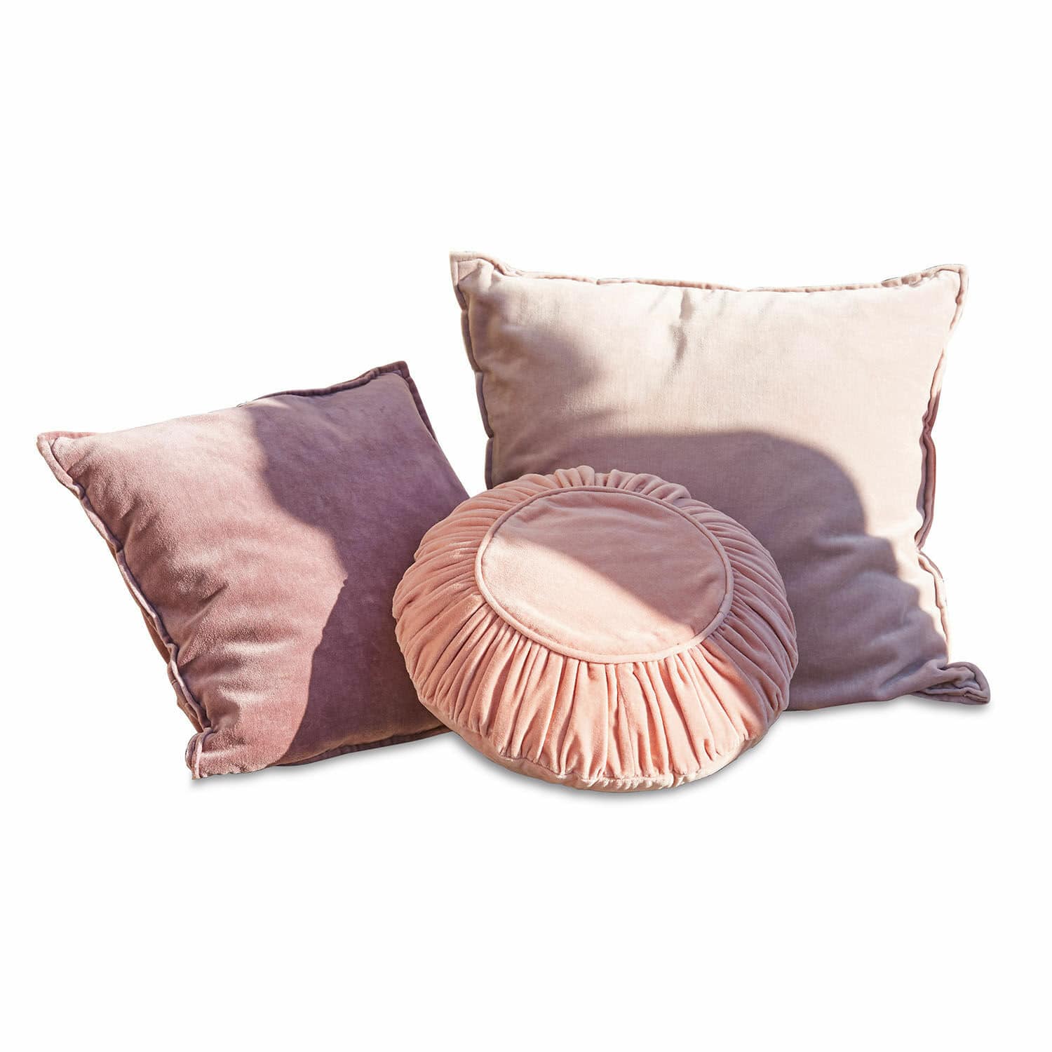 Set aus drei rosa Dekokissen aus weichem Samt für Wohnzimmer und Schlafzimmer