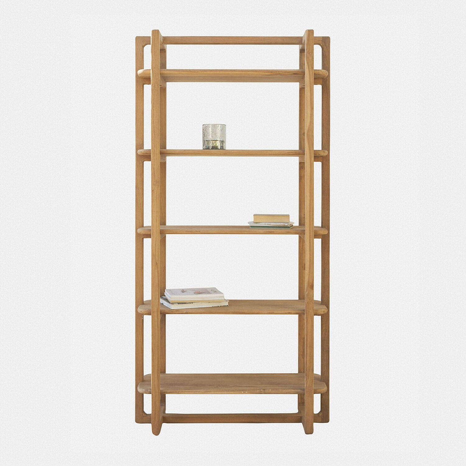 Regal aus hellem Holz mit fünf Ablageflächen für Bücher und Dekoration in modernem Design