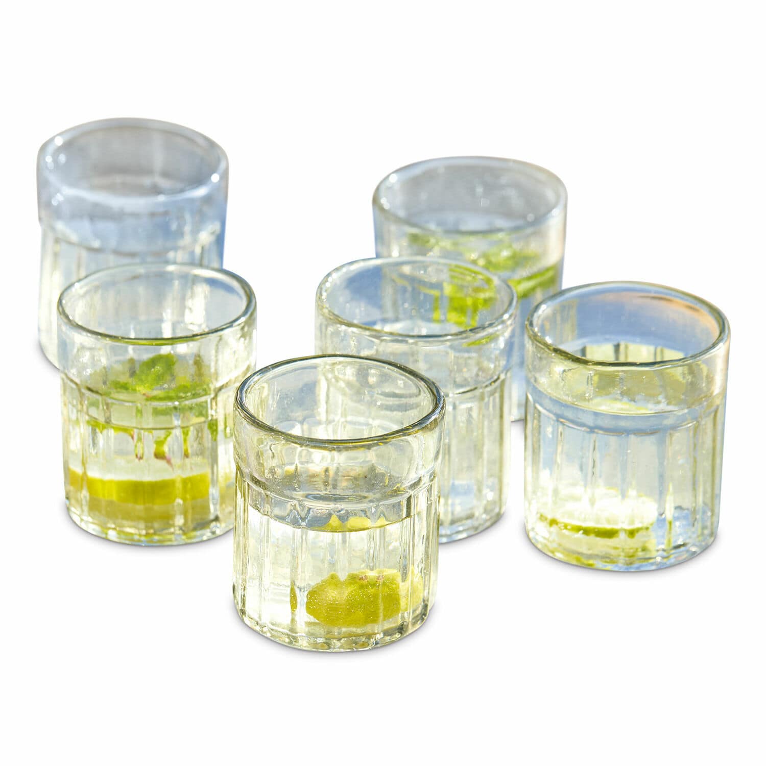 Glas 6er Set Roseville Sechser-Set klare Gläser mit Wasser und Limettenscheiben auf weißem Hintergrund