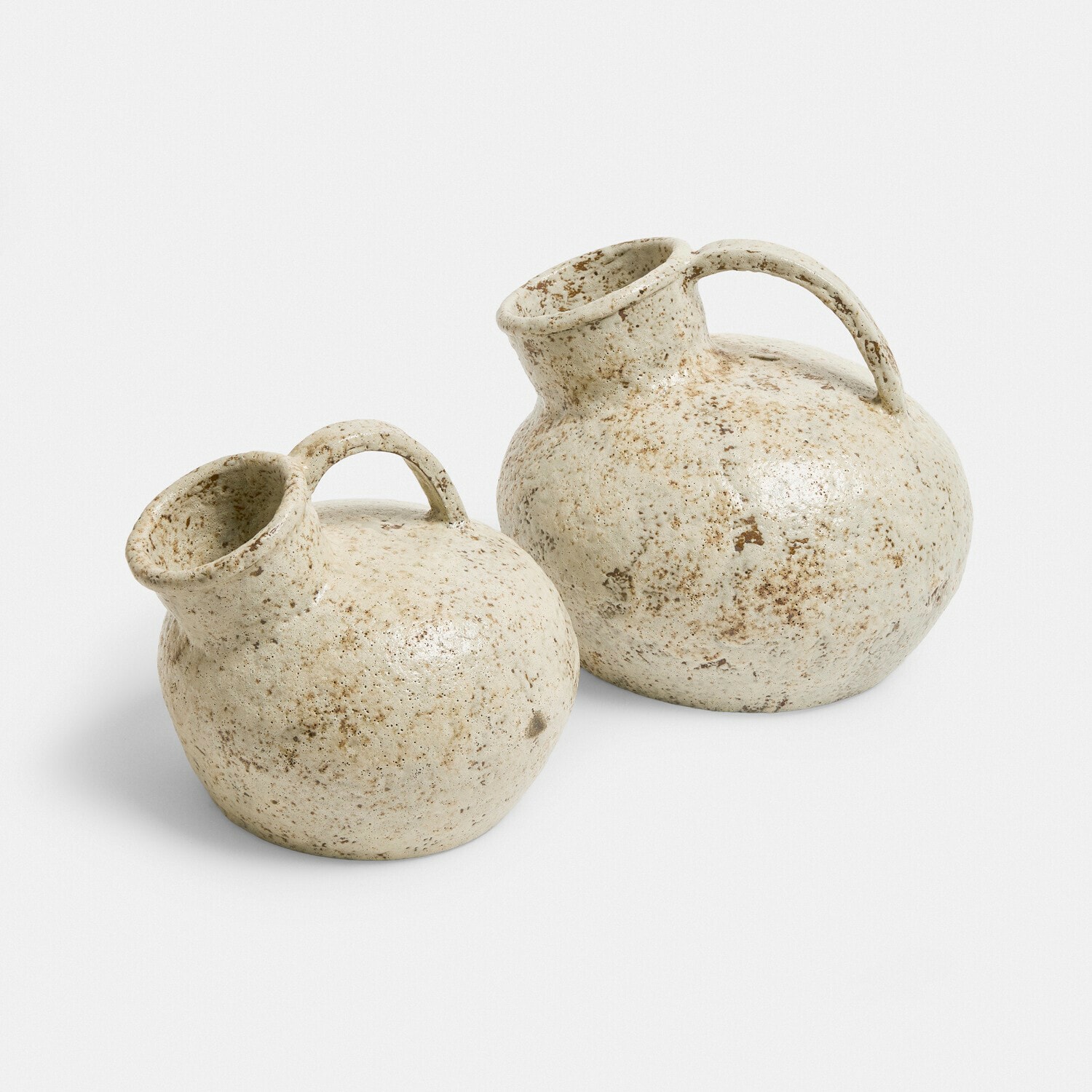 Vase 2er Set Gravière Zwei cremefarbene Keramikkrüge mit braunen Sprenkeln, rustikales Design für Wohnaccessoires