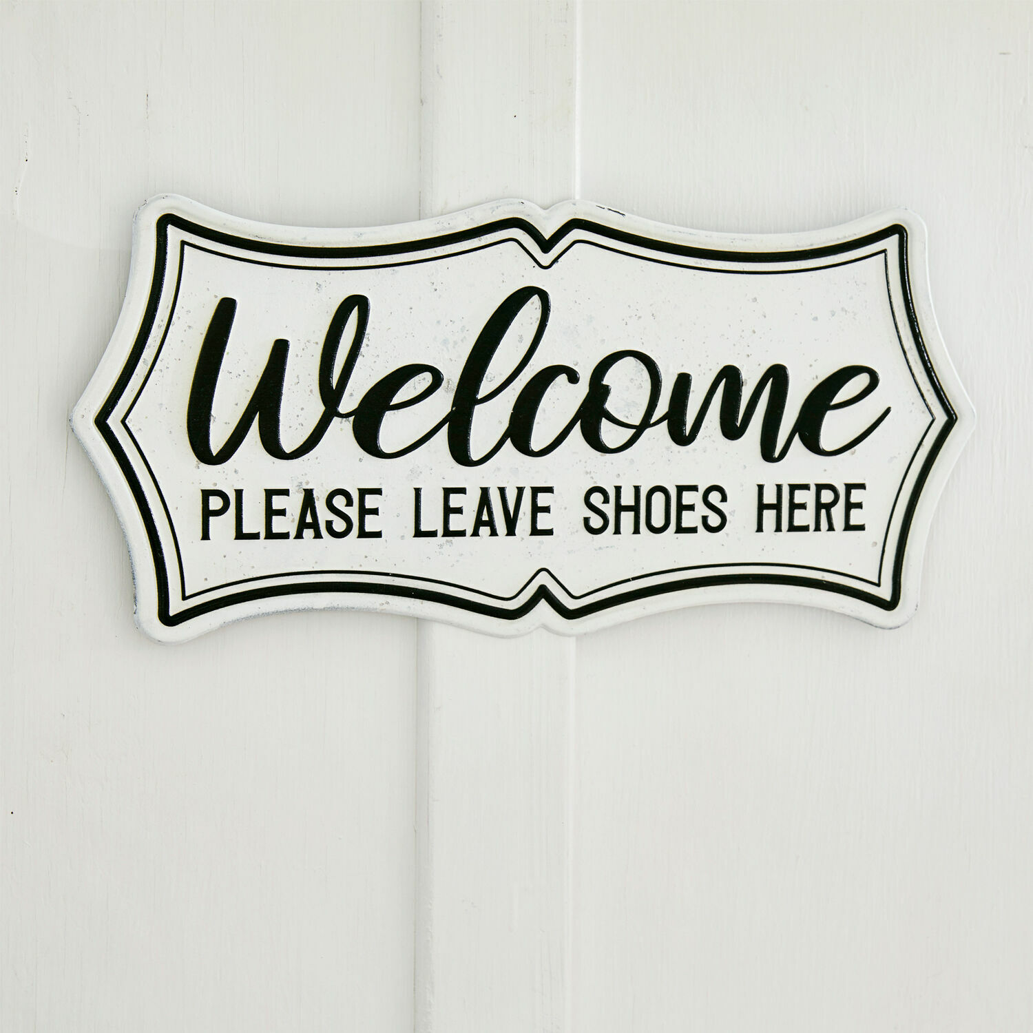 Weißes Metallschild mit Aufschrift Welcome, Bitte Schuhe hier abstellen, Wohnungsdekoration