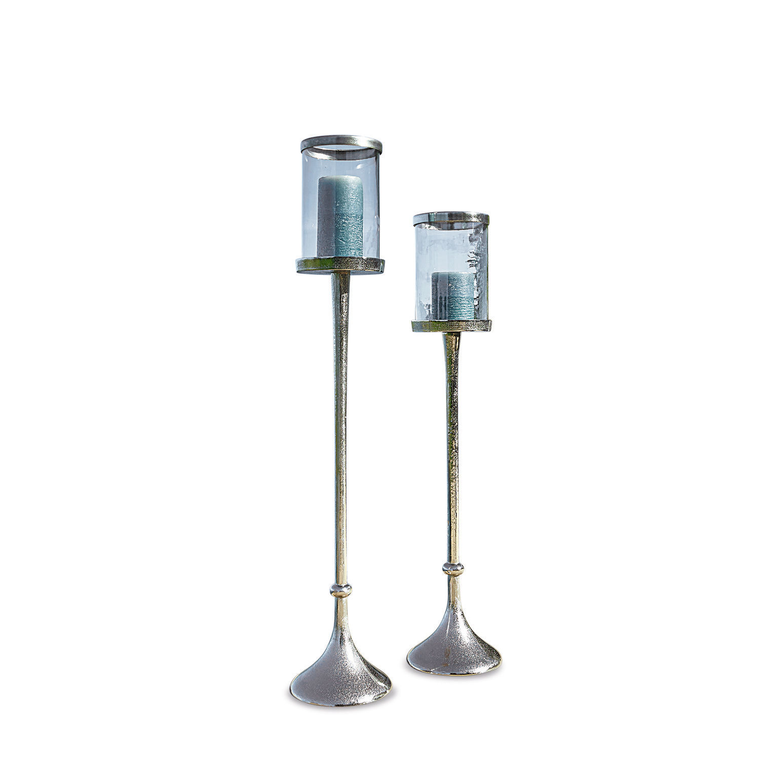 Kerzenständer 2er Set Oudon Set aus zwei Metall-Kerzenhaltern mit transparenten Glasabdeckungen und blauen Kerzen