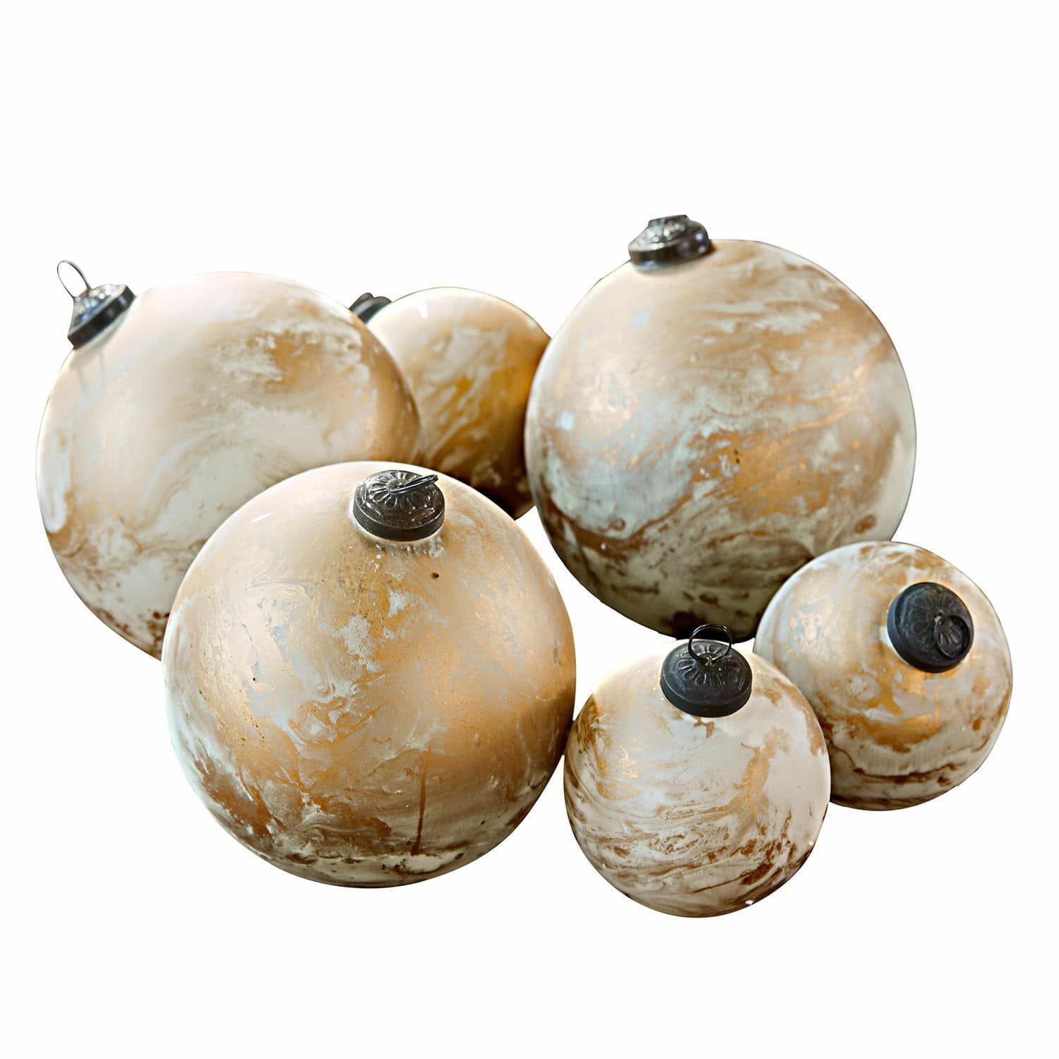 Weihnachtskugel 6er Set Nymeria Set aus sechs dekorativen Weihnachtskugeln mit beigem und goldenem Marmormuster