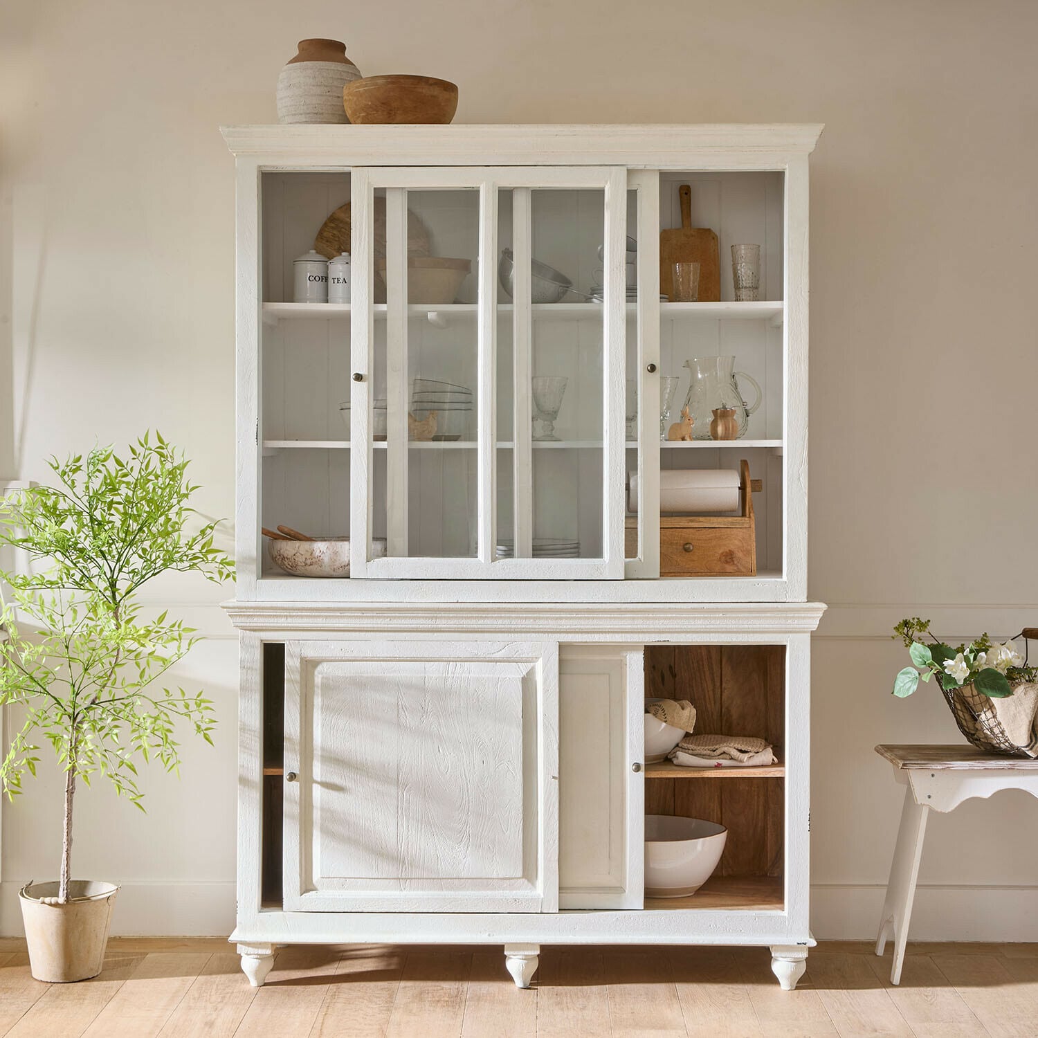 Schrank Laurigny