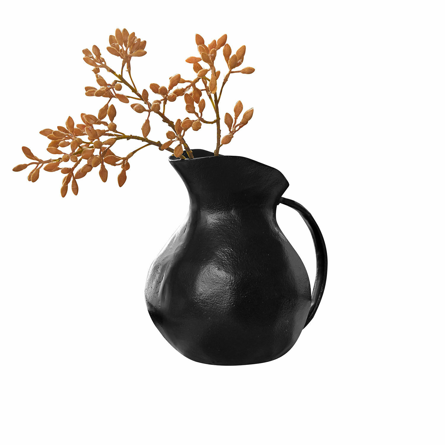 Vase Évignac Schwarzer Metallkrug mit braunen getrockneten Zweigen als Wohnaccessoire