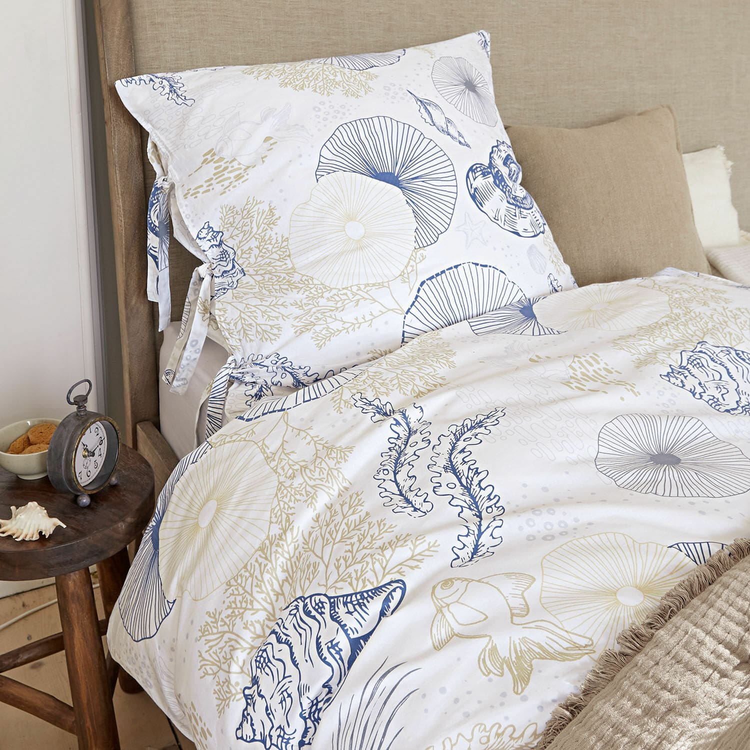 Bettwäsche Dewey Bettwäsche aus Baumwolle mit maritimem Muster in Weiß und Blau, dekorativ und bequem fürs Schlafzimmer
