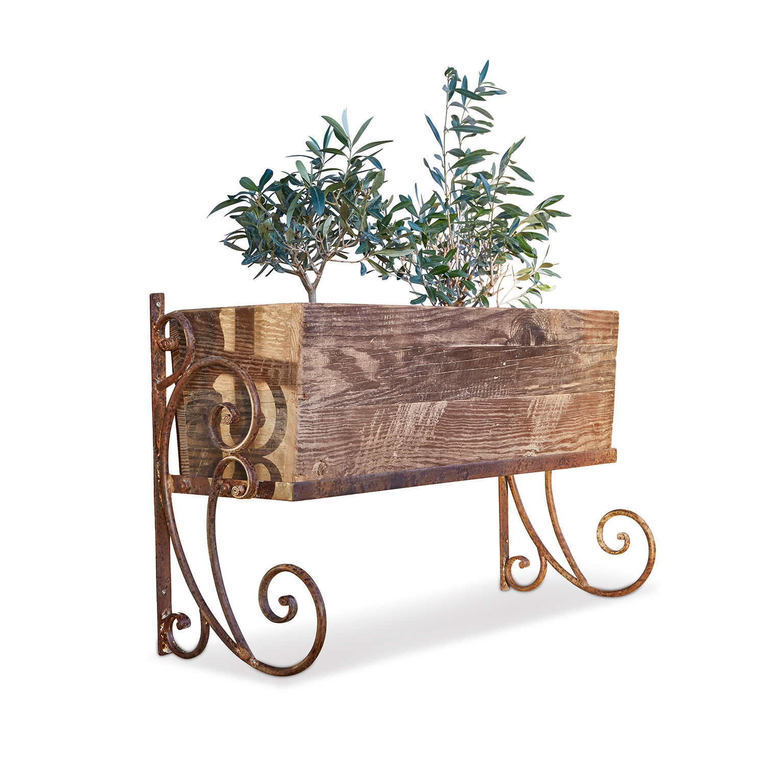 Holzblumenkasten mit rostigem Metallgestell und grünen Pflanzen für Gartendekoration