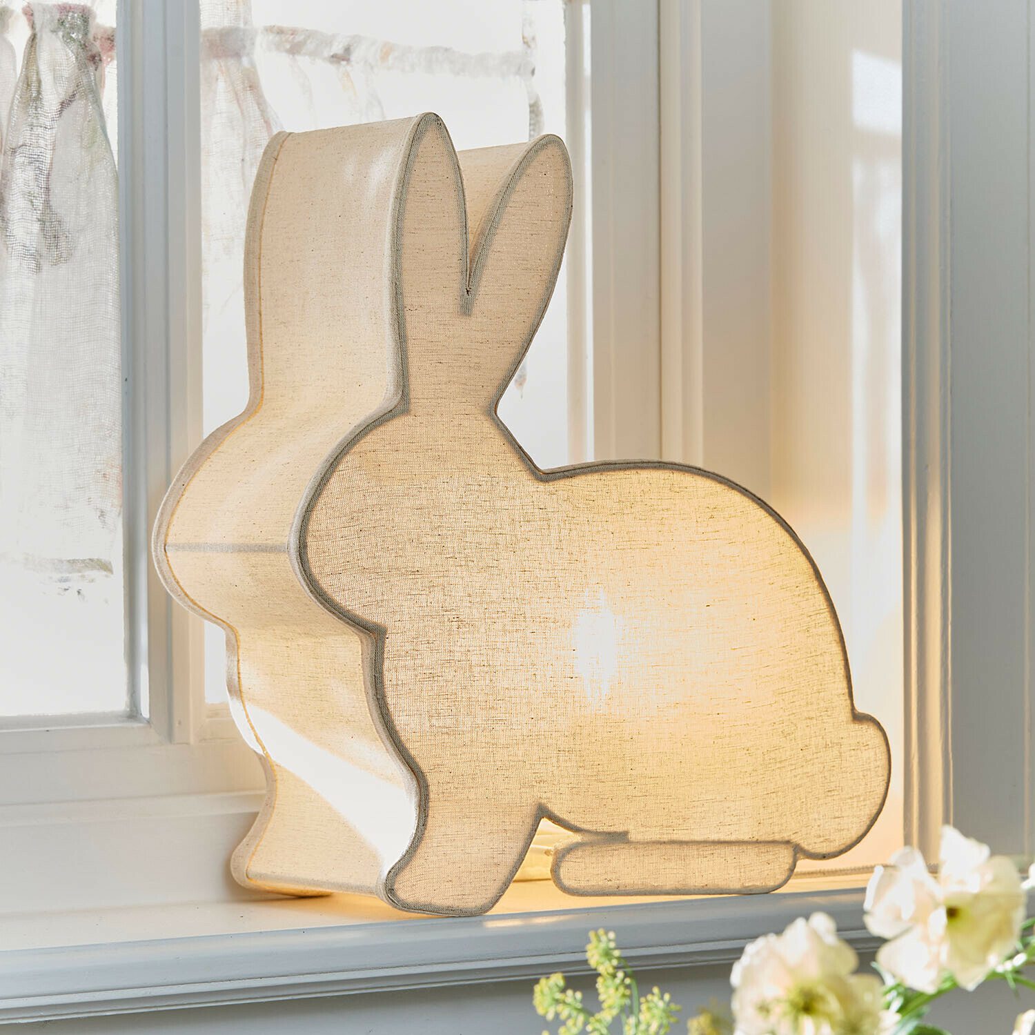 Kindertischlampe Twinklelark Dekorative Hasenlampe aus hellem Stoff, ideal für stimmungsvolle Wohnraumgestaltung und Deko.