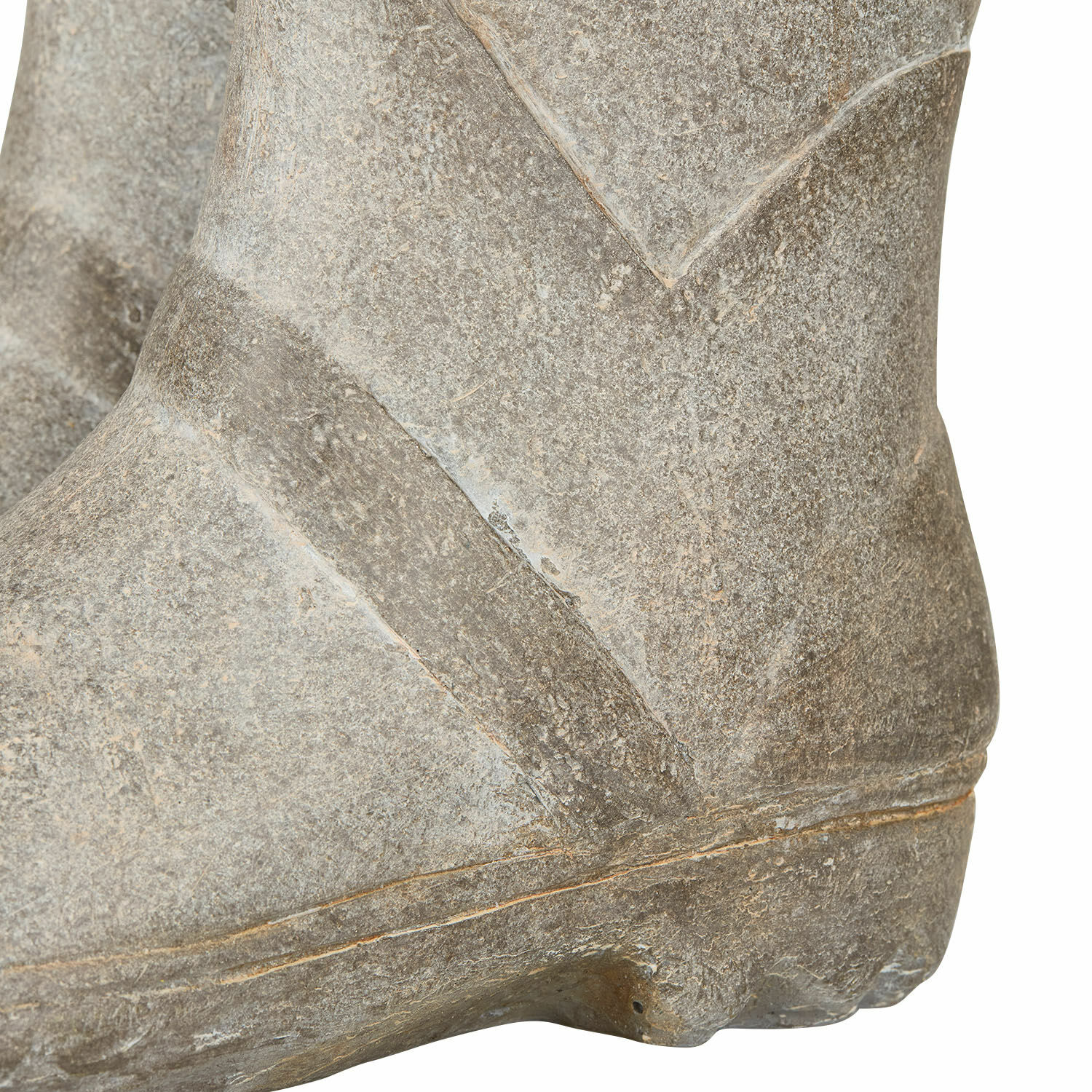 Gummistiefel in grauer Farbe mit strukturierter Oberfläche, wetterfest und ideal für Regenwetter