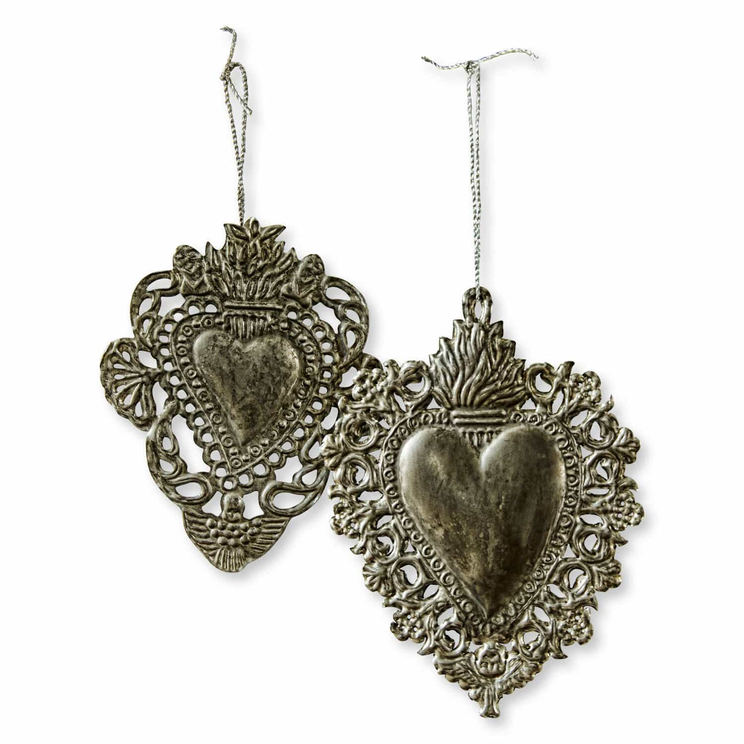Deko-Ornament 2er Set Medes Metall-Herzanhänger mit filigranem Muster und Aufhängeschnur zur Wohnraumdekoration
